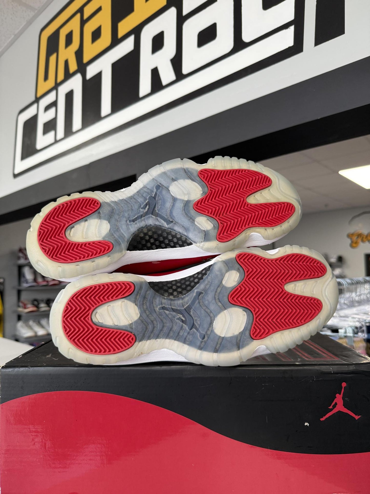 Jordan 11 "Win Like '96" Used Size 10.5