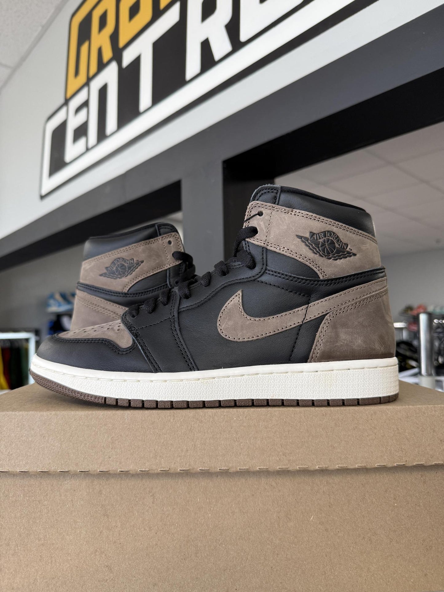 Jordan 1 "Palomino" Used Size 8.5