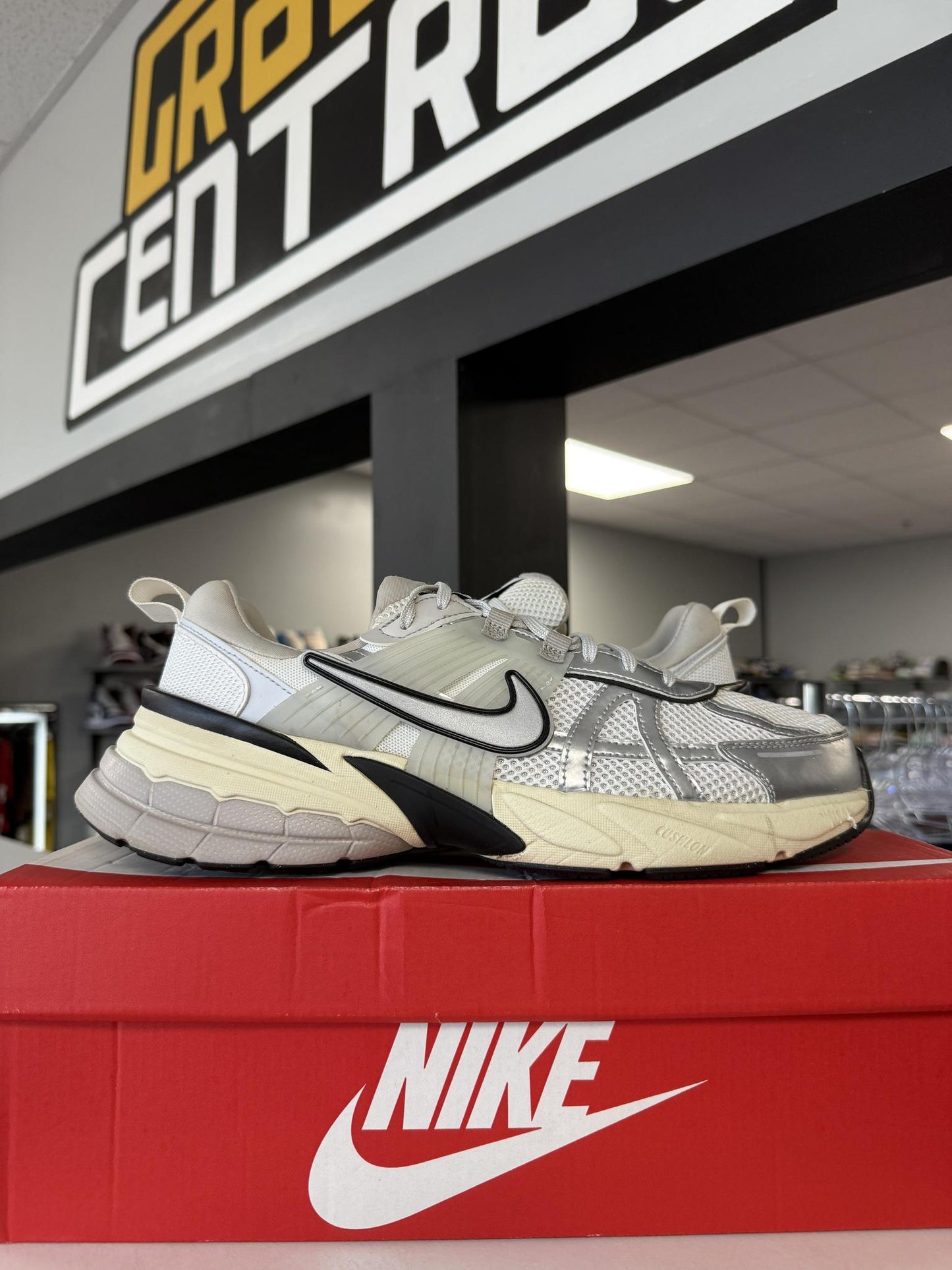 Nike V2K Run "White Silver" Used Size 11