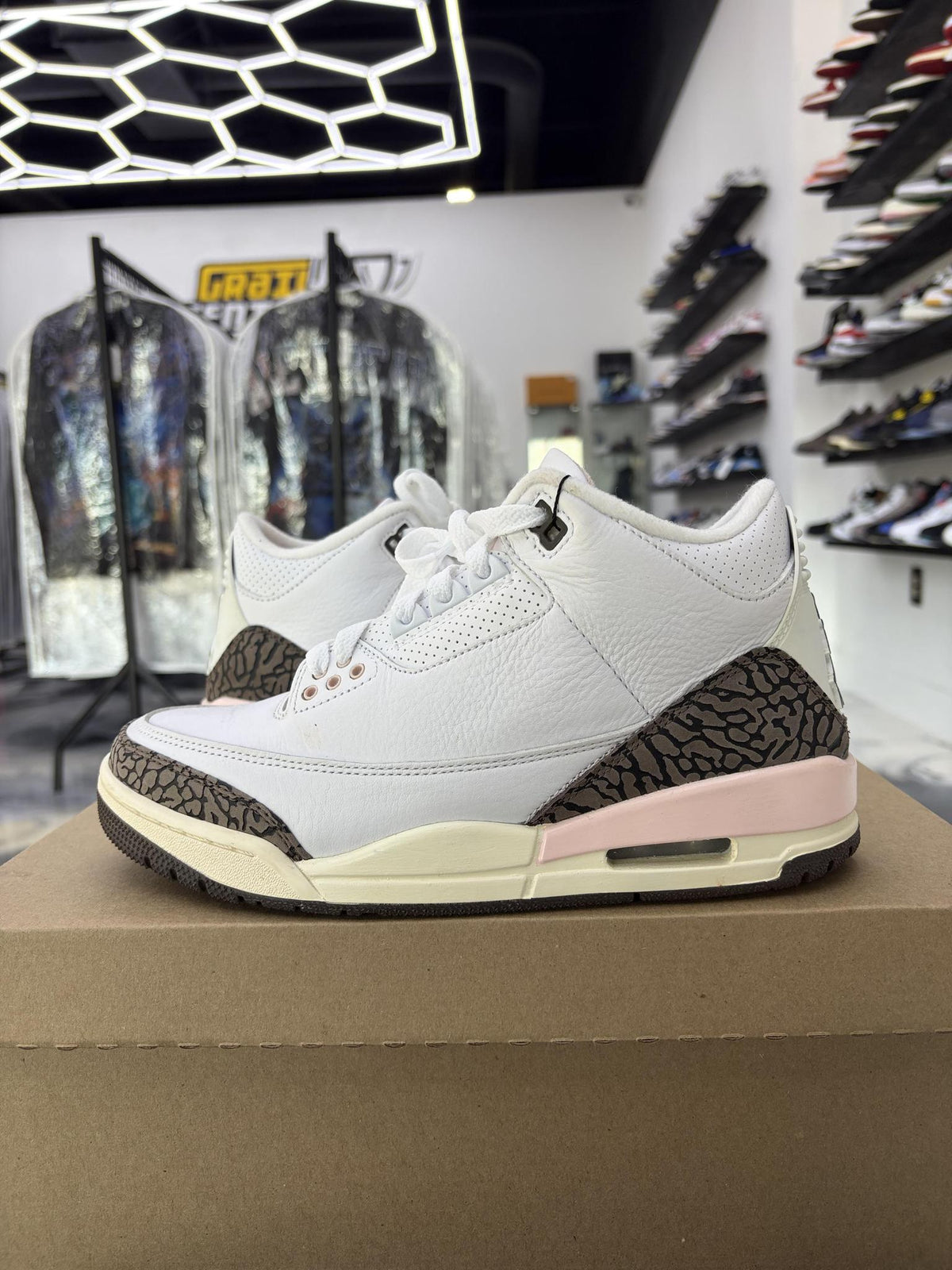 Jordan 3 "Neapolitan" Used Size 6.5Y/8W