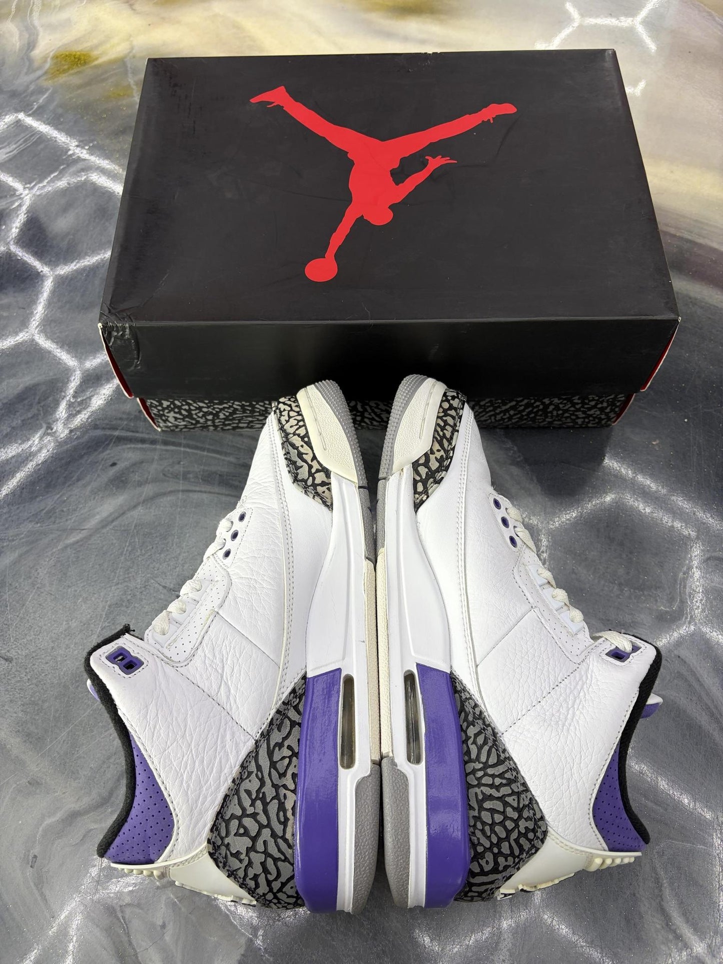 Jordan 3 "Dark Iris" Used Size 7Y/8.5W