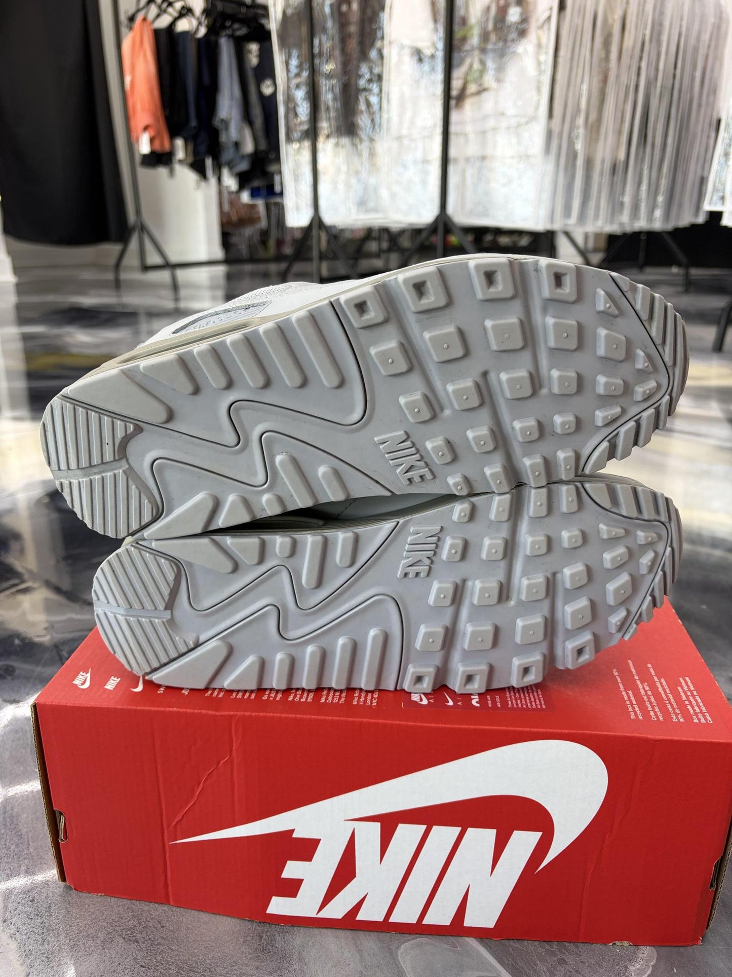 Nike Air Max 90 "Wolf Grey" Used Size 9.5