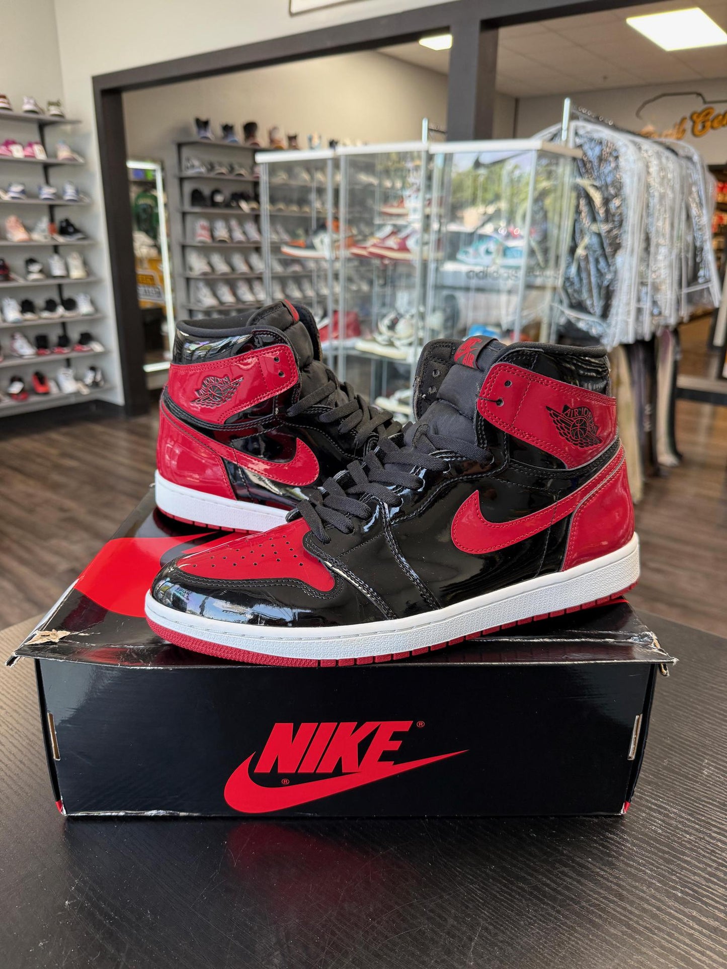 Jordan 1 "Patent Bred" Used Size 13