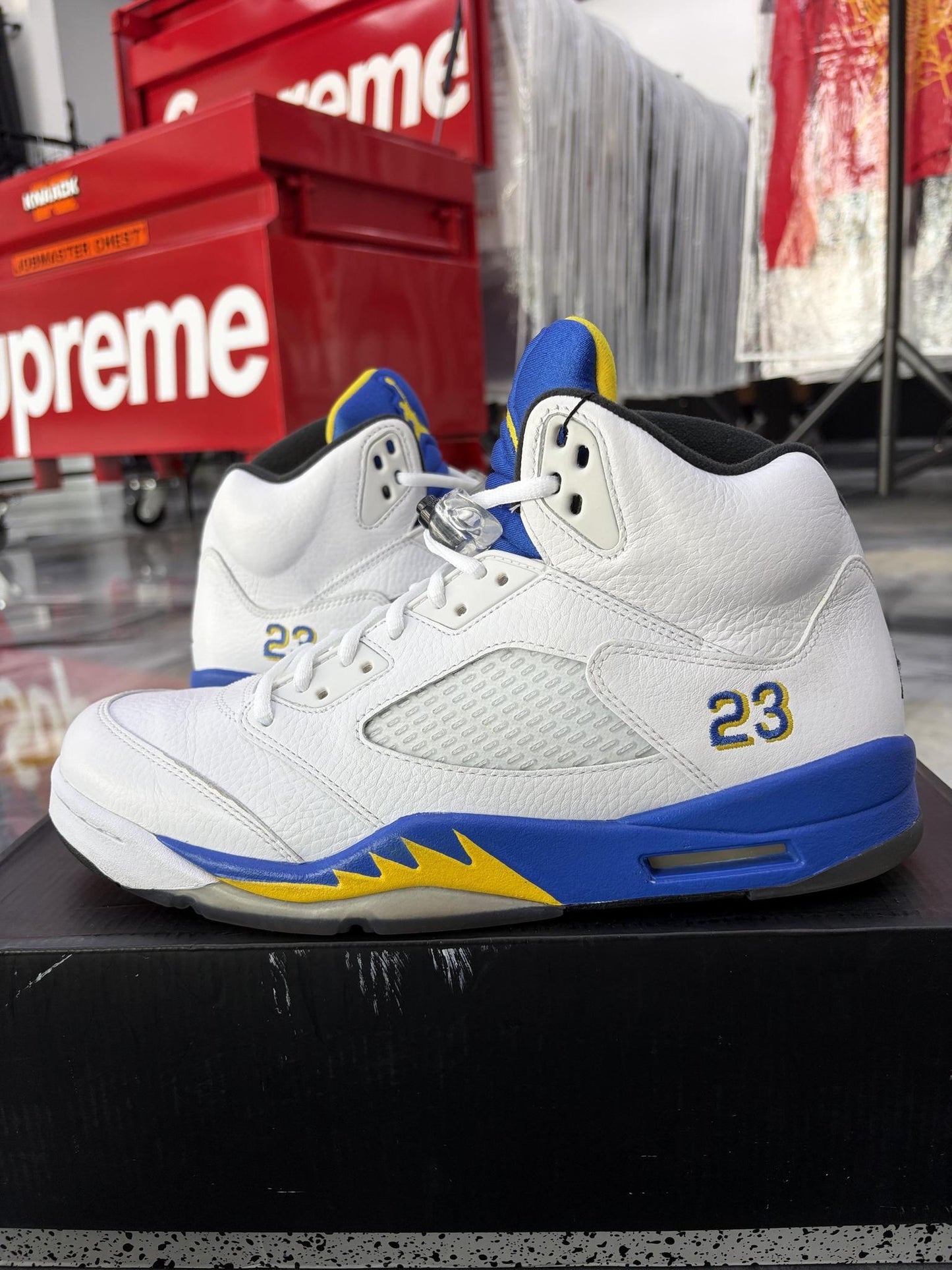 Jordan 5 "Laney" Used Size 11