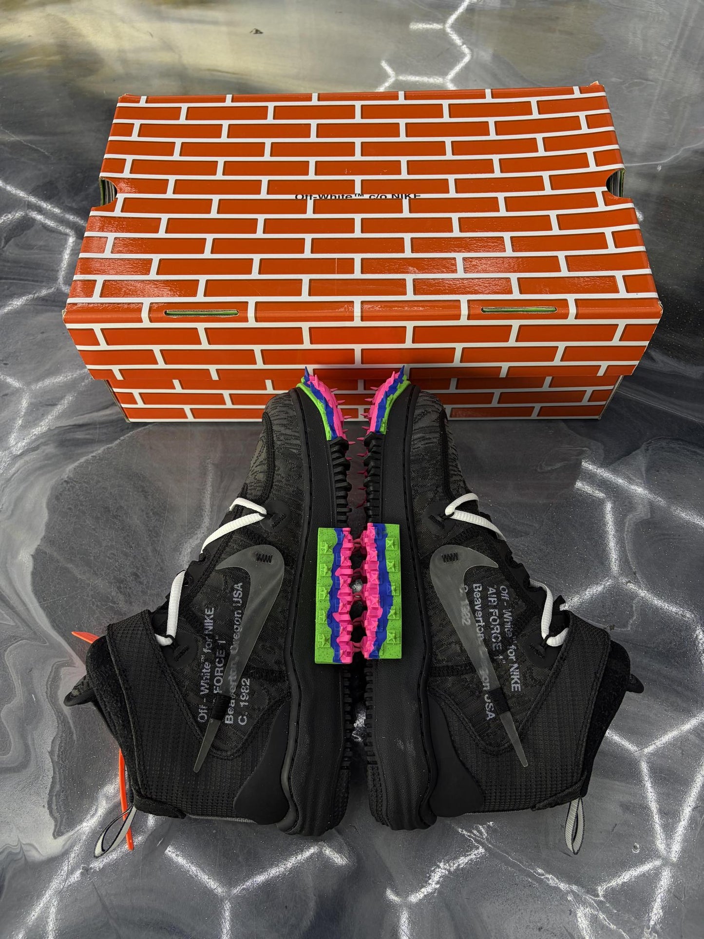 Nike X Off White Air Force 1 Mid "Black" Used Size 9