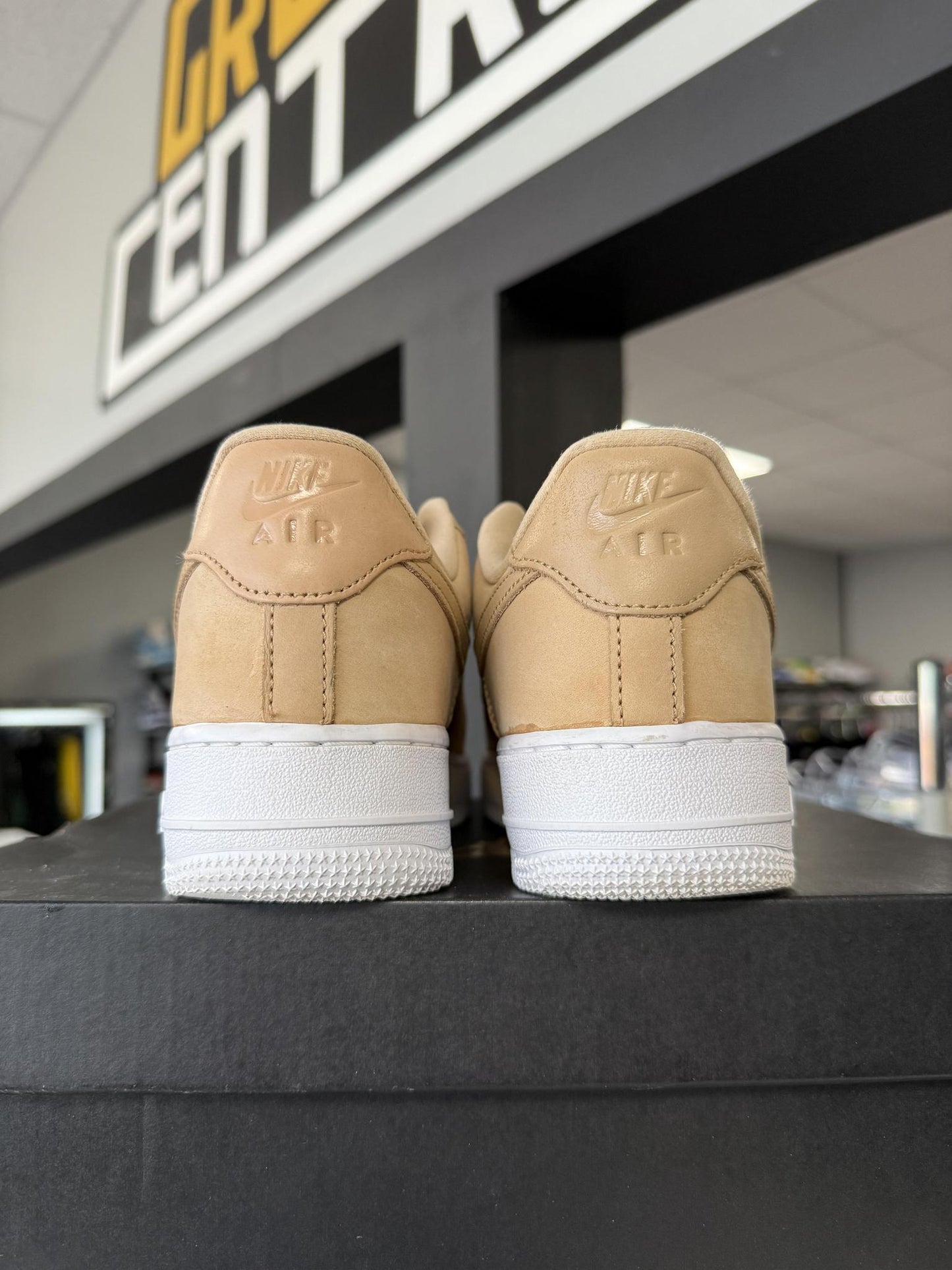 Air Force 1 Low Wheat Used Size 7Y/8.5W