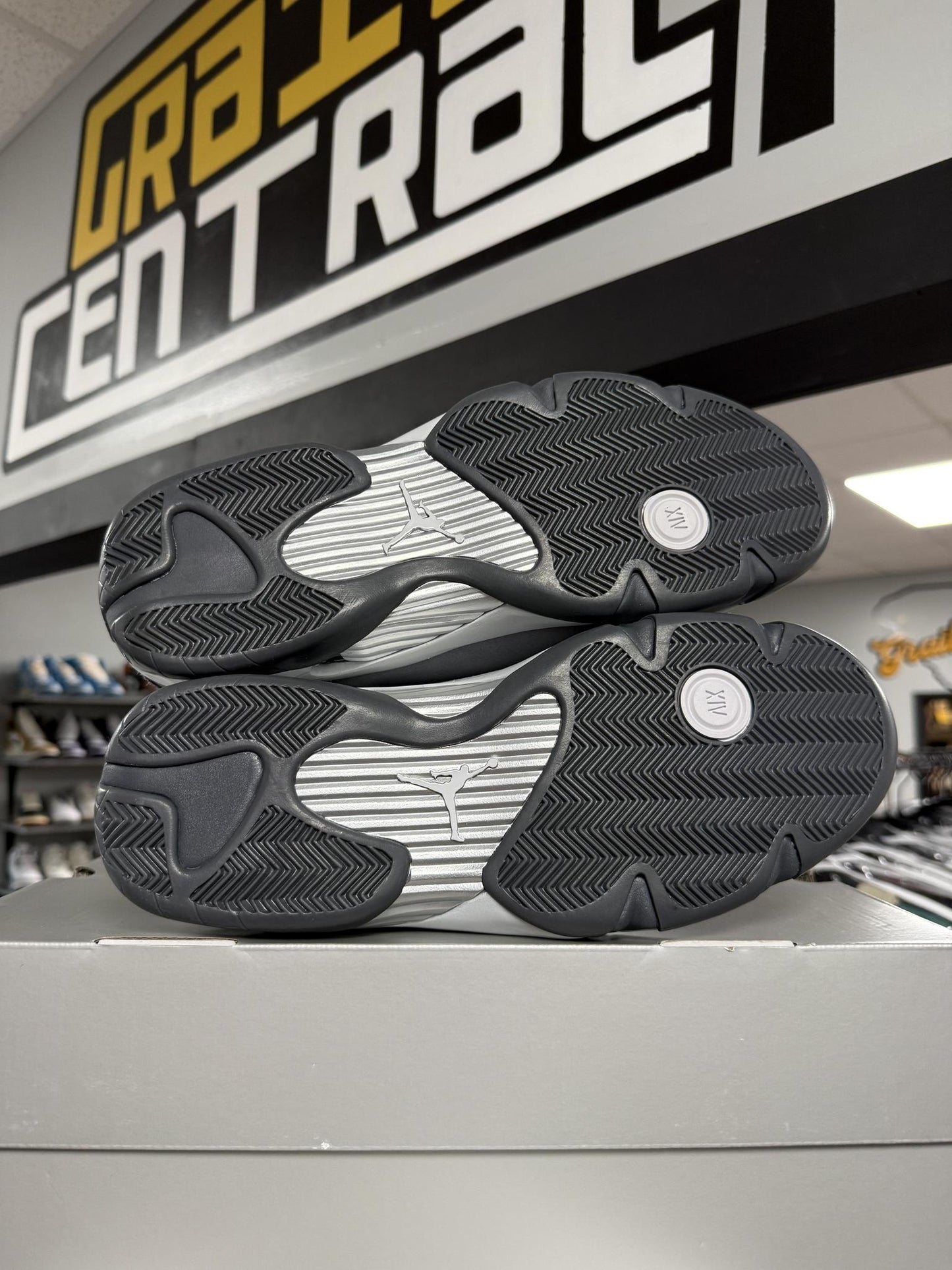Jordan 14 "Flint Grey" Used Size 12