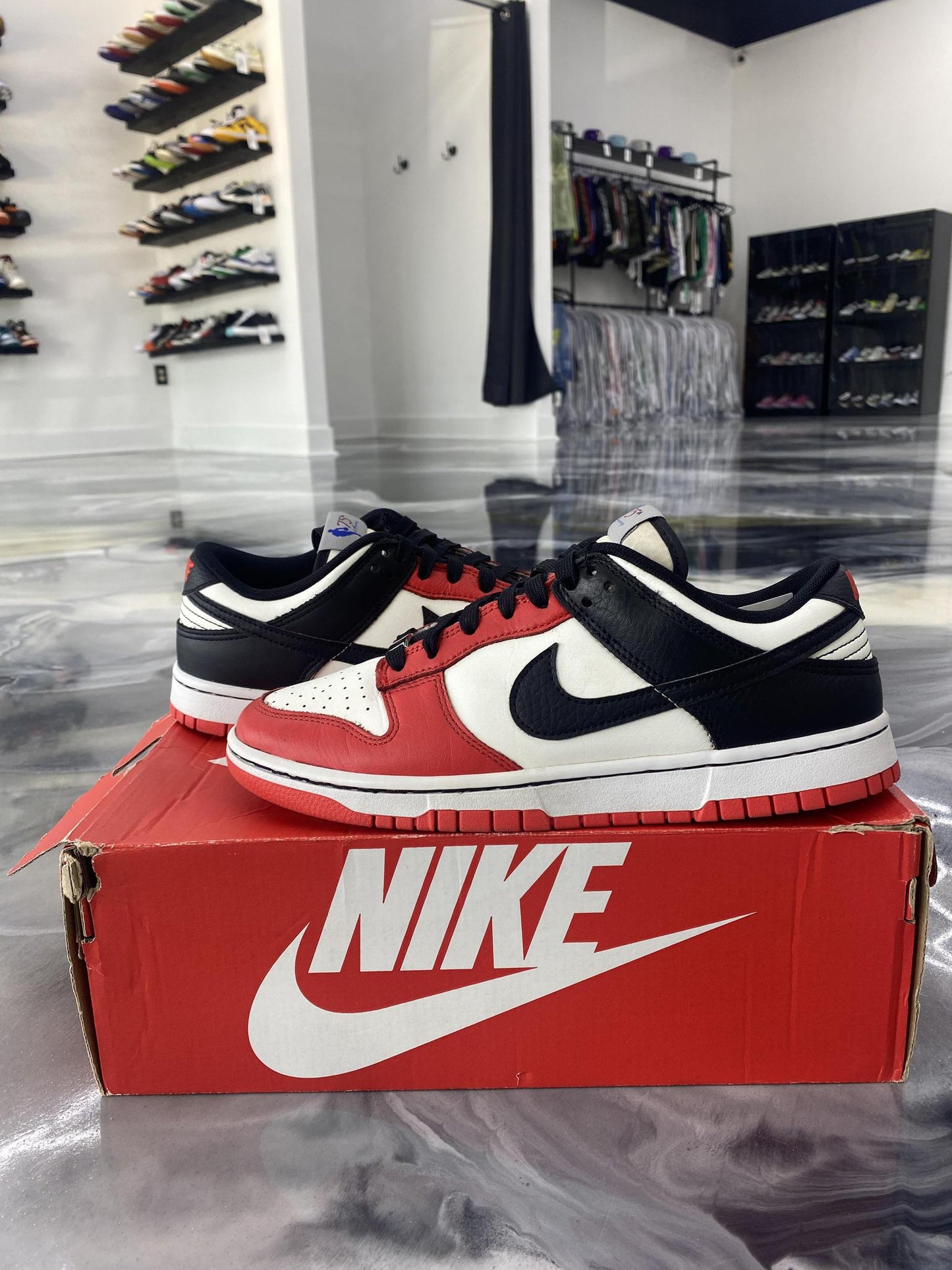 Nike Dunk Low "Chicago Split" Used Size 8