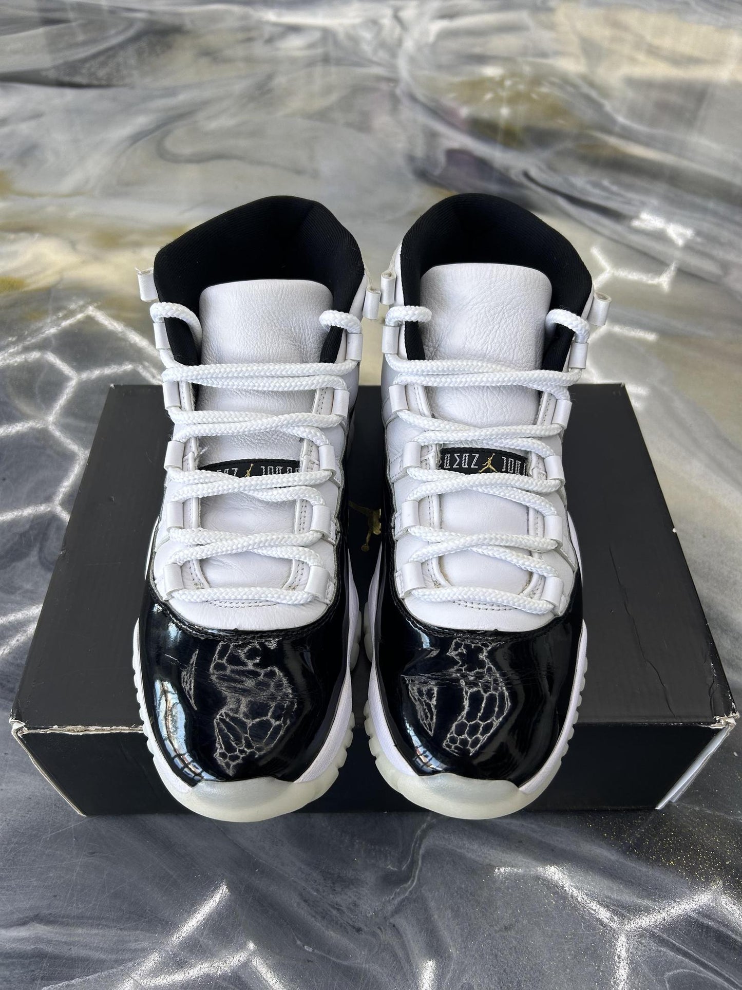 Jordan 11 "Gratitude" Used Size 9