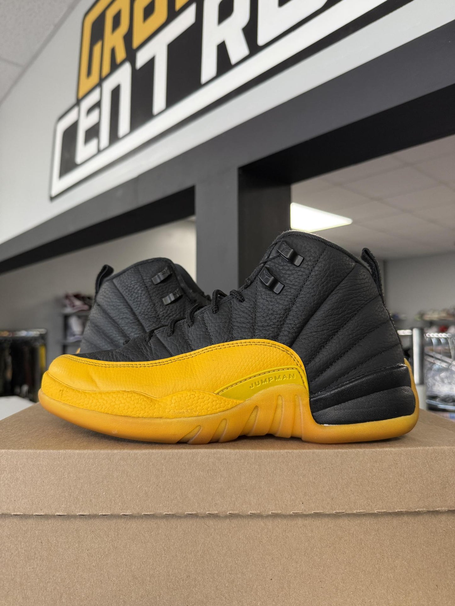 Jordan 12 "University Gold" Used Size 7Y/8.5W