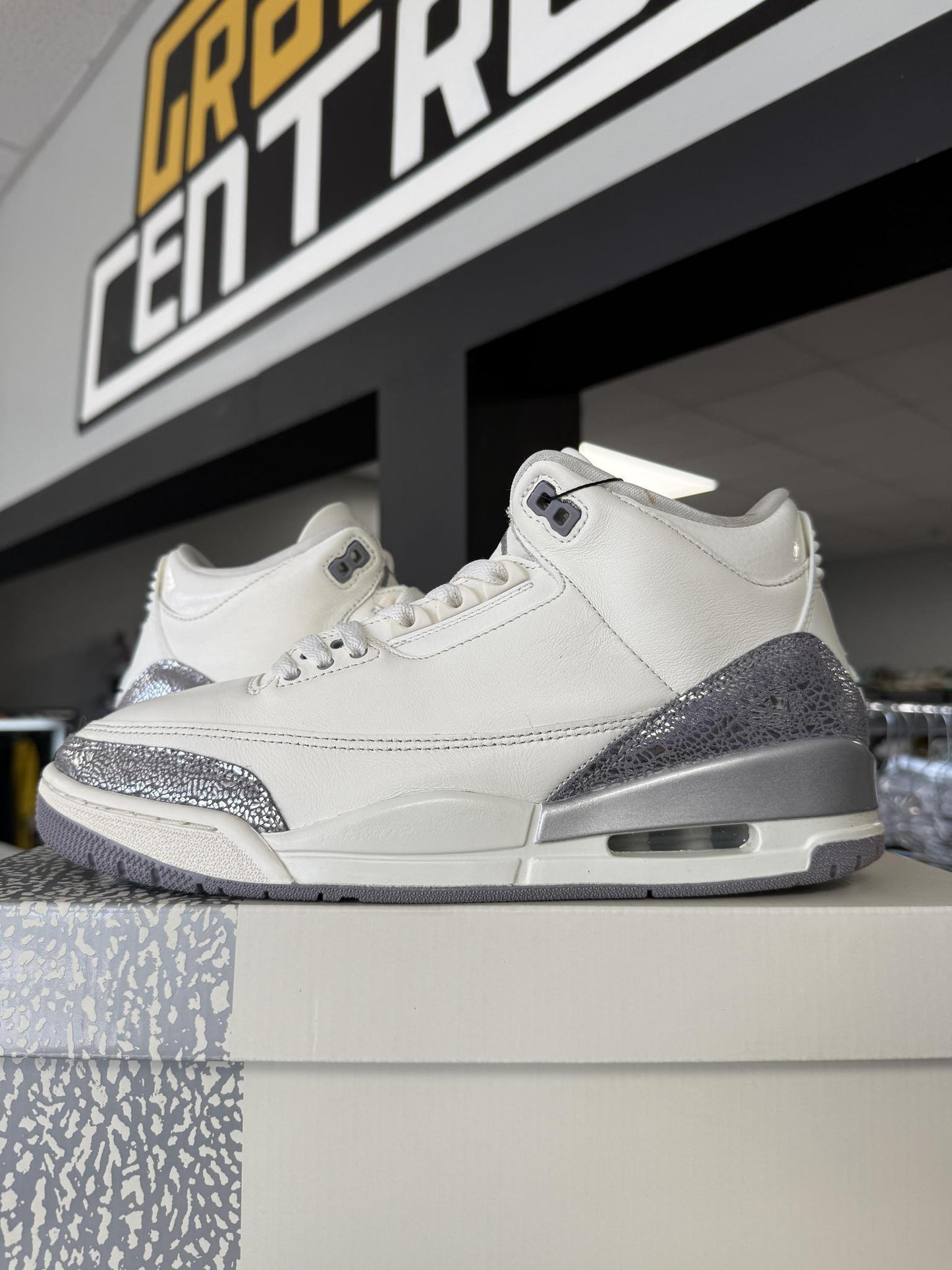 Jordan 3 "Sail Cement" Used Size 9.5
