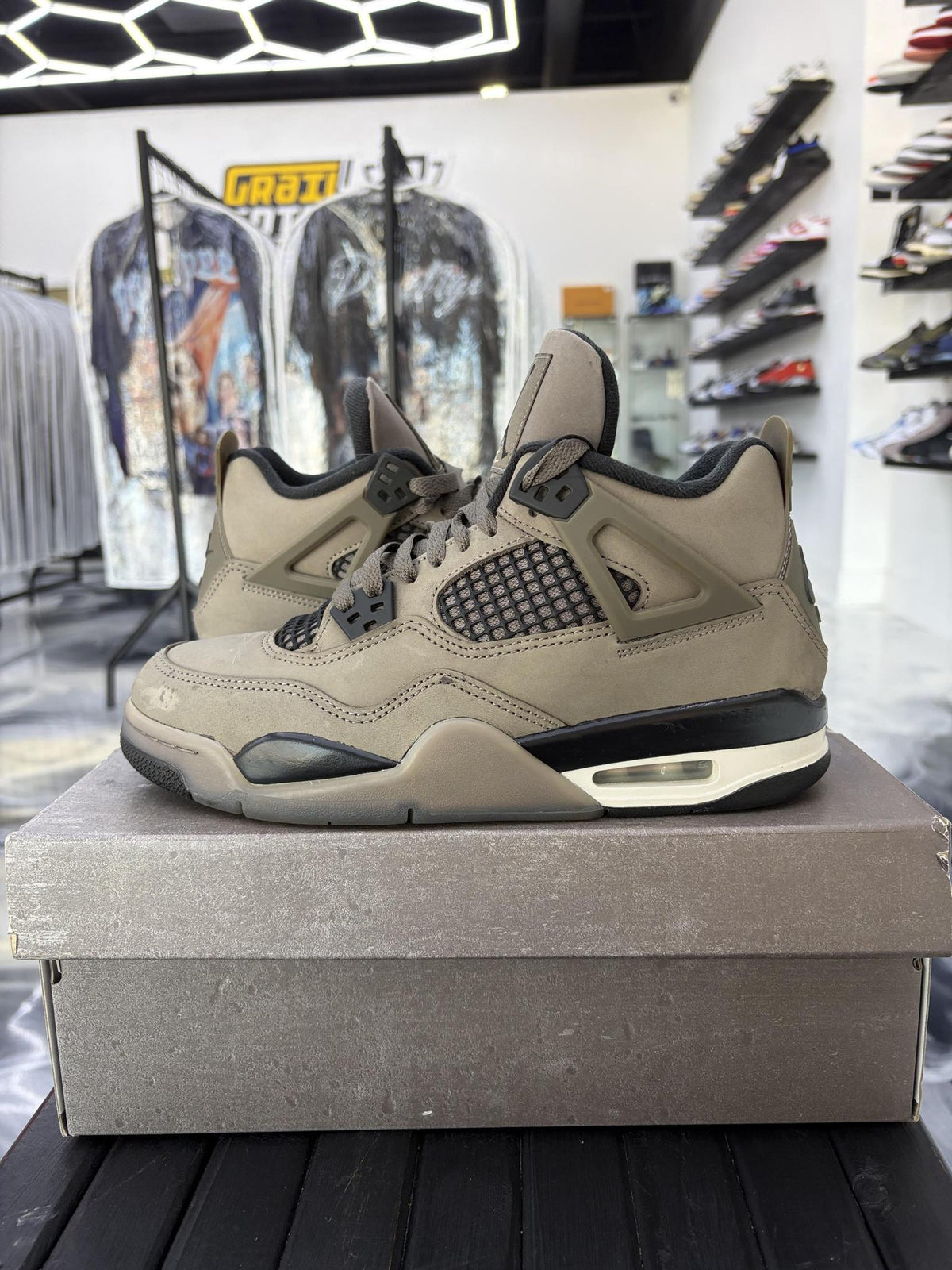 Jordan 4 "Cave Stone" Used Size 7Y/8.5W