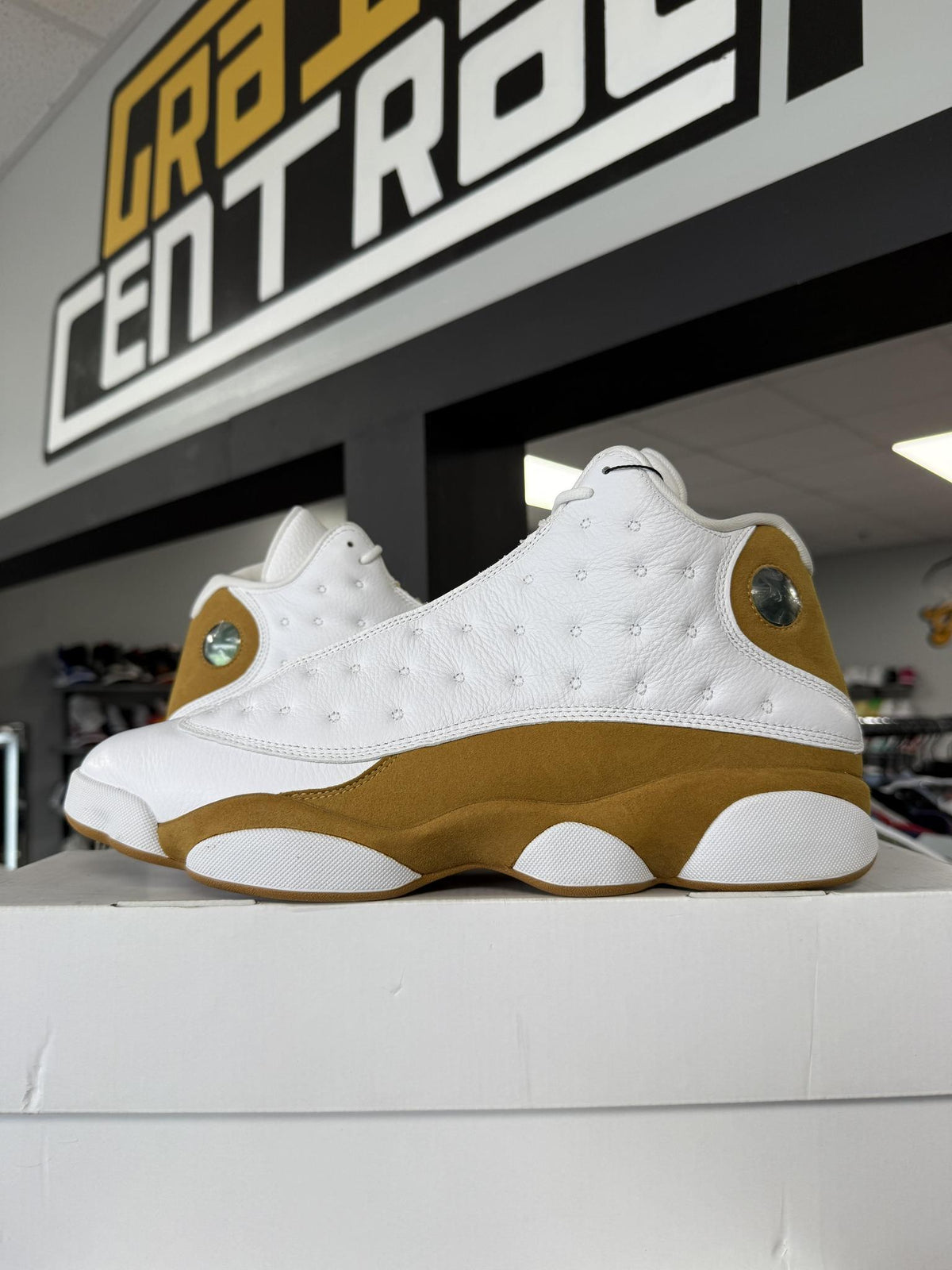 Jordan 13 "Wheat" Used Size 14