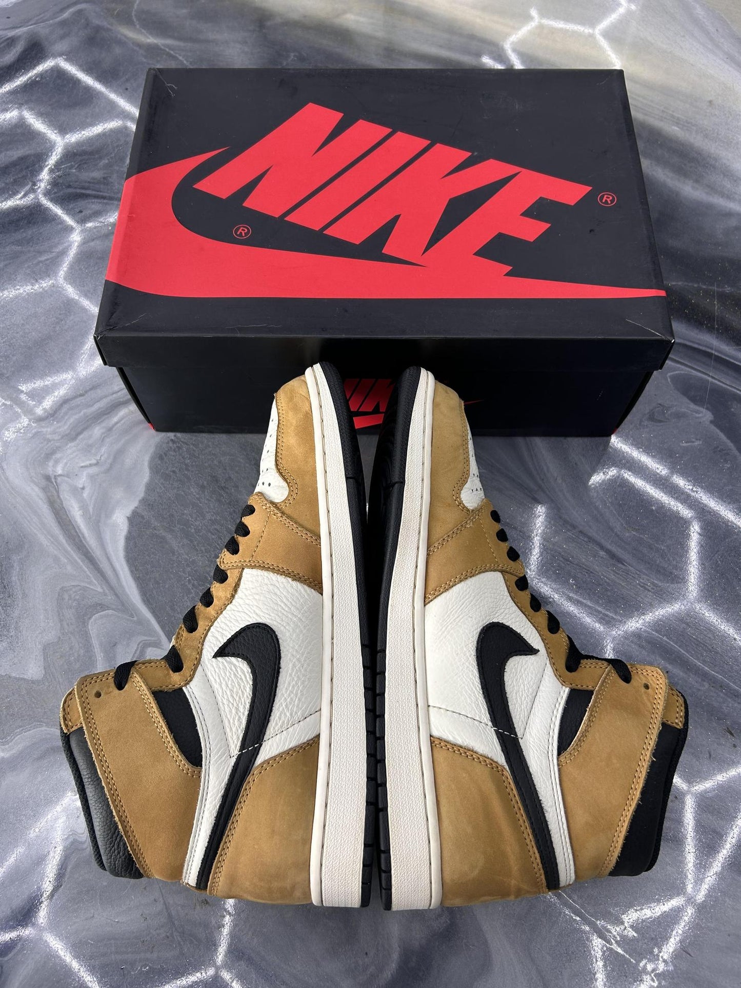 Jordan 1 High "Rookie Of The Year" Used Size 11.5