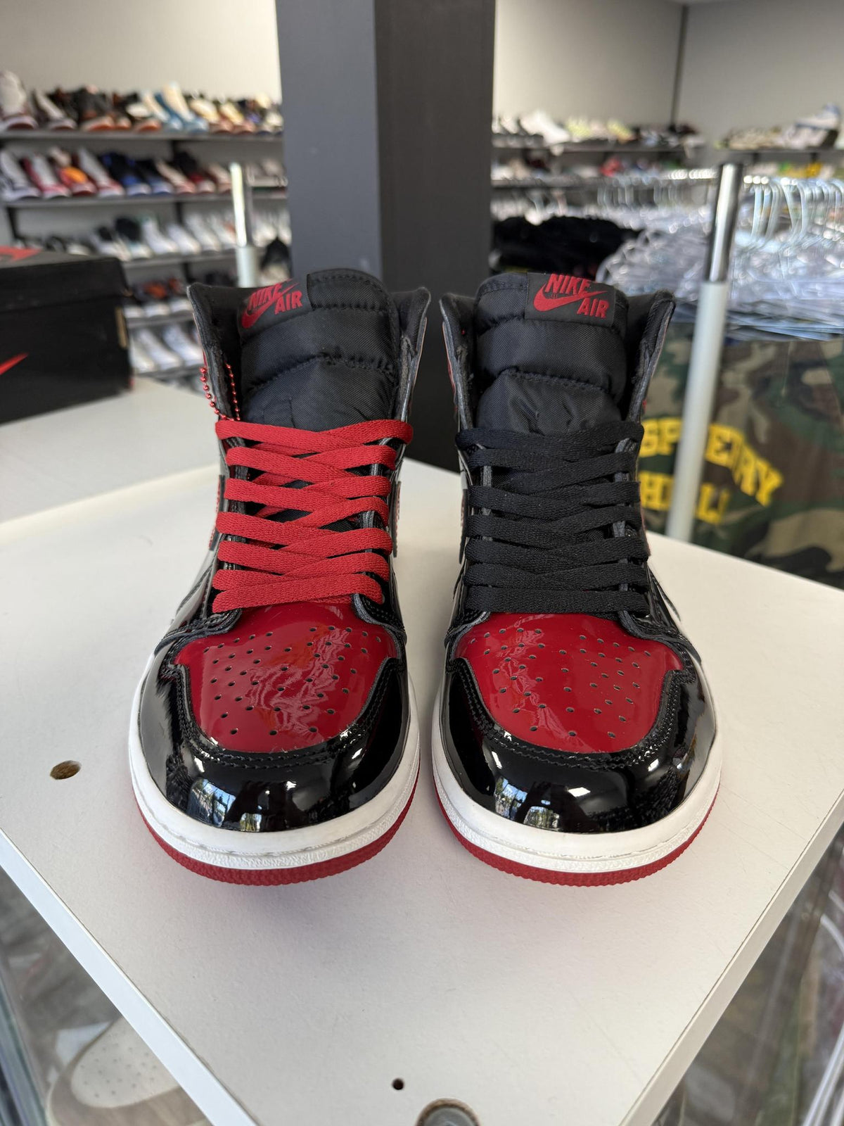Jordan 1 "Patent Bred" Used Size 8
