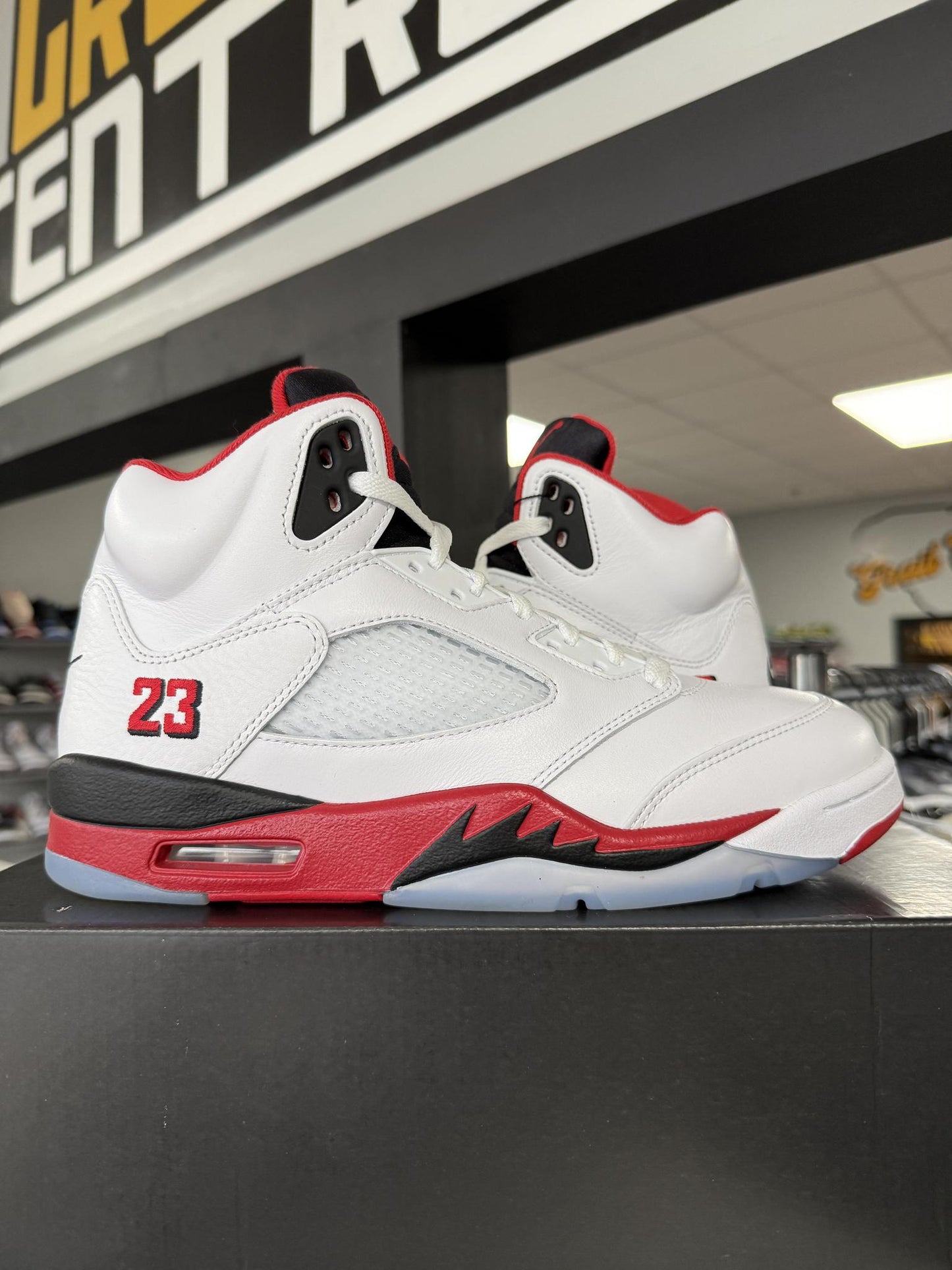 Jordan 5 "Fire Red" Used Size 10