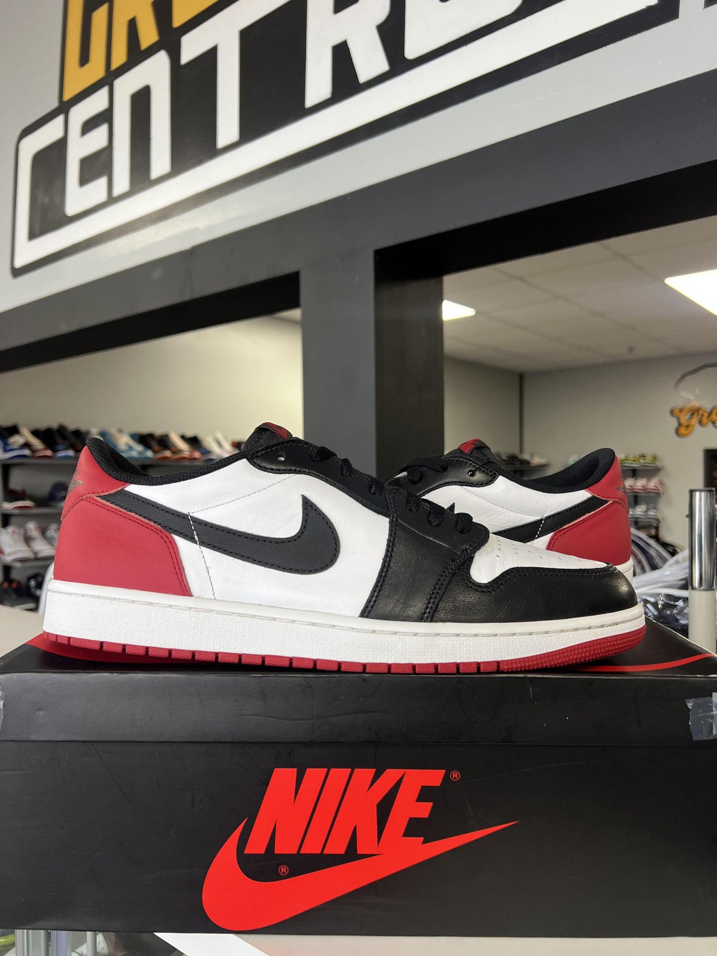 Jordan 1 Low Bred Toe Used Size 13