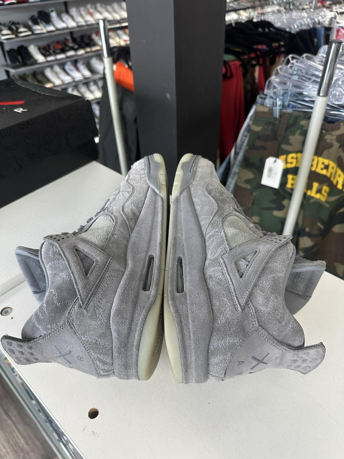 Jordan 4 Kaws "Grey" Used Size 13