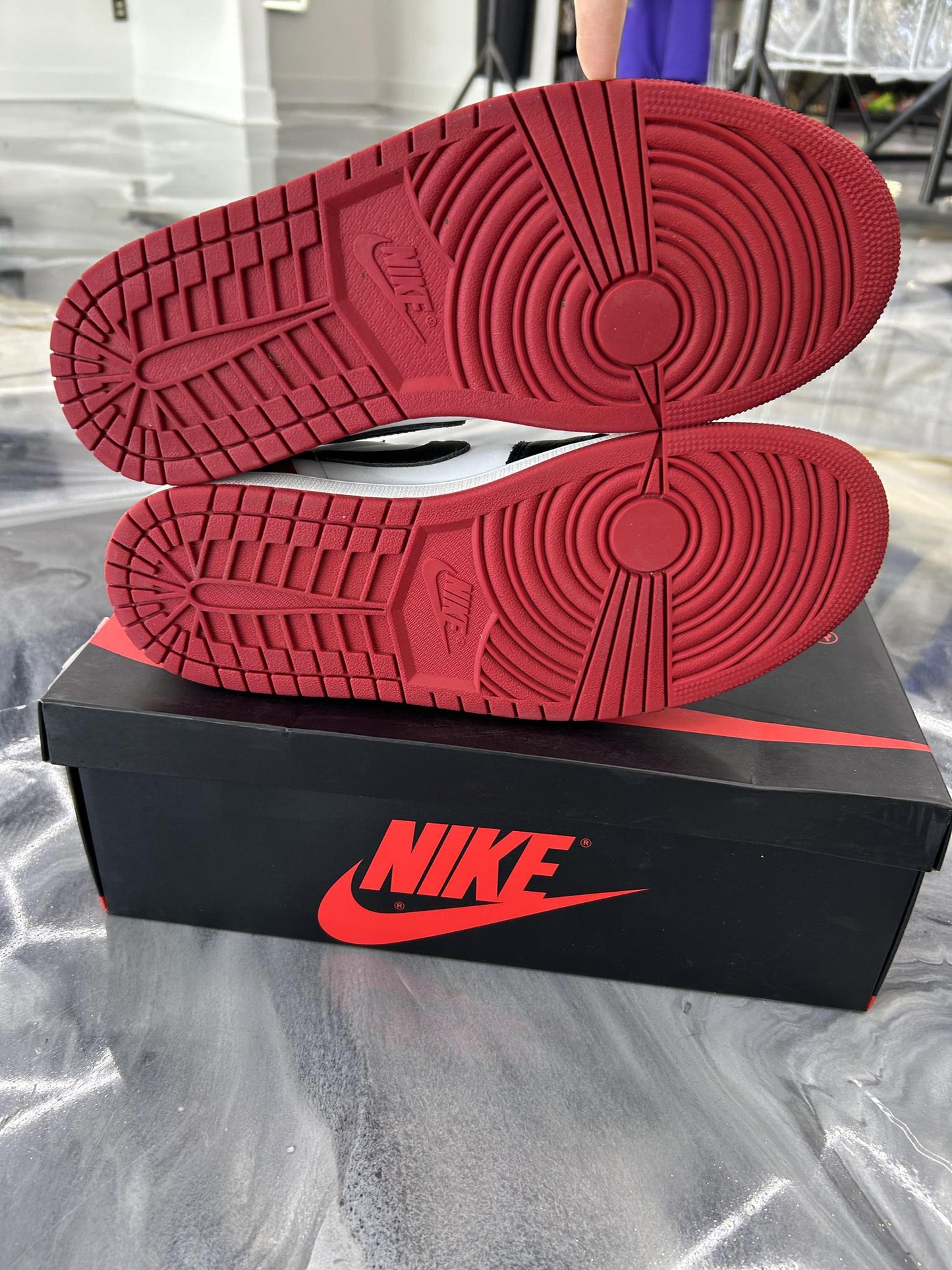 Jordan 1 Low "Black Toe" Used Size 10.5