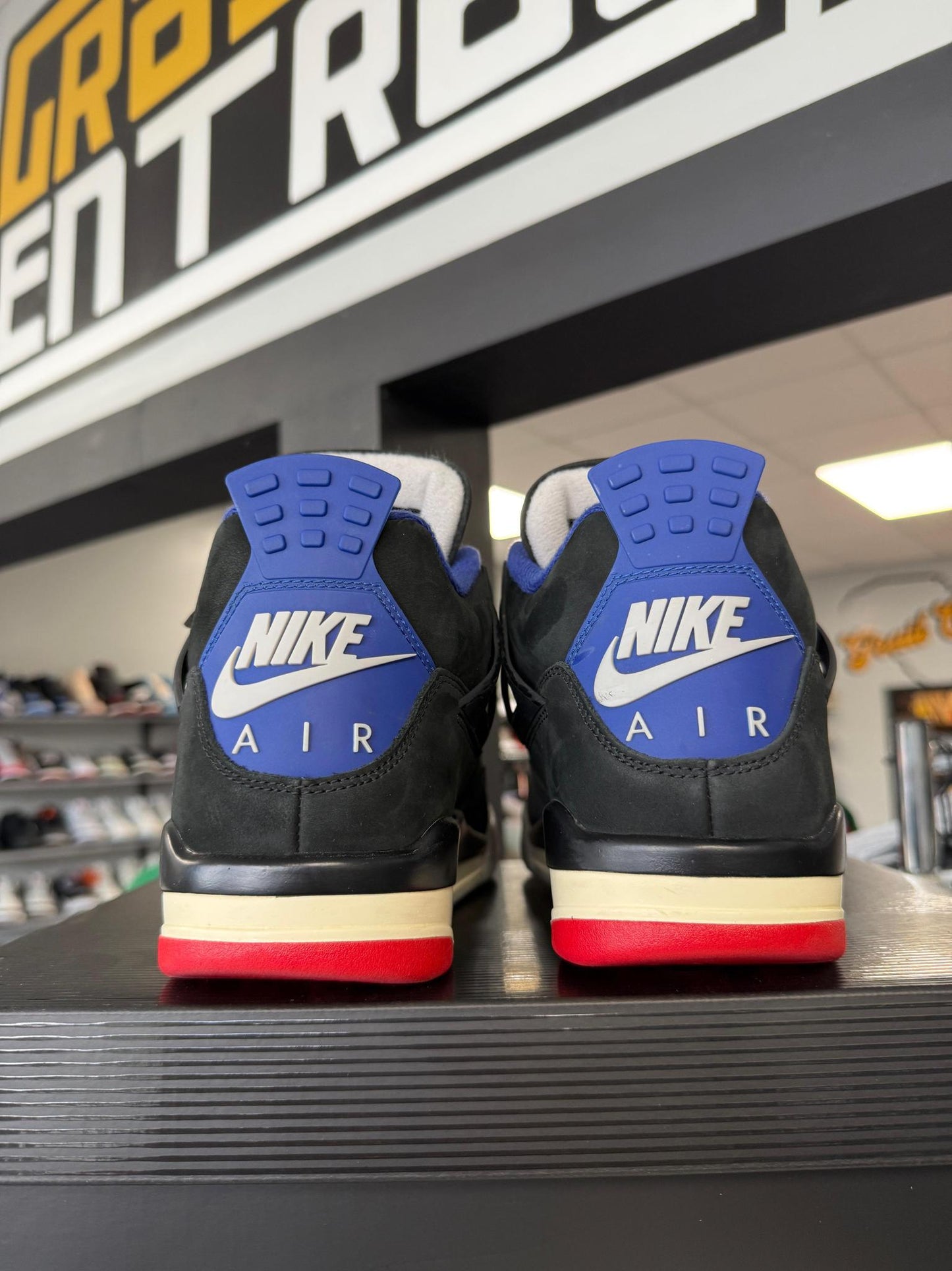 Jordan 4 "Rare Air" Used Size 10