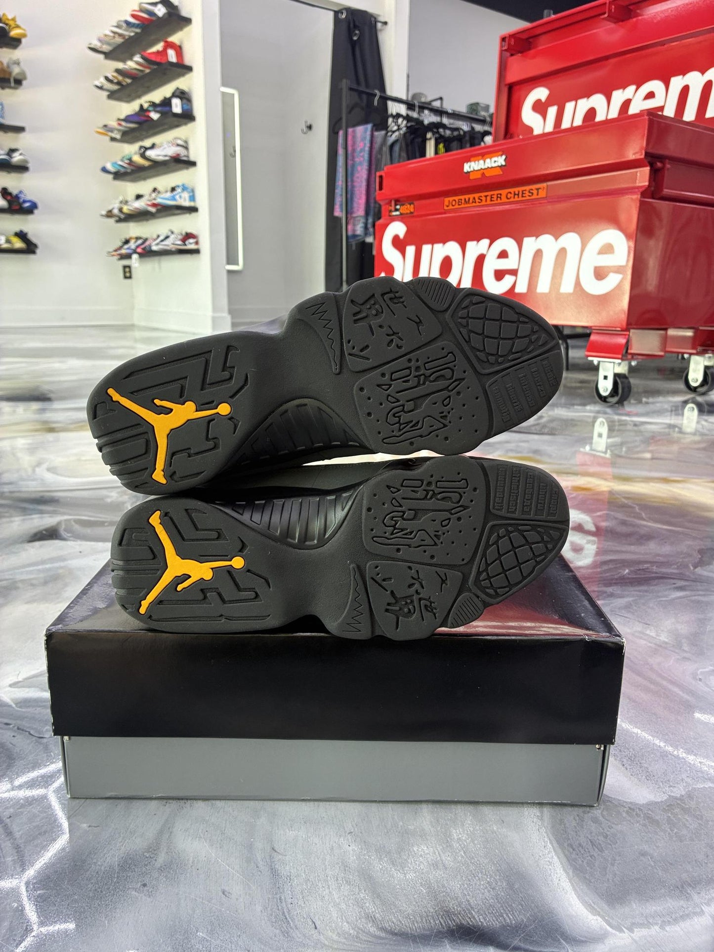 Jordan 9 "University Gold" Used Size 10.5