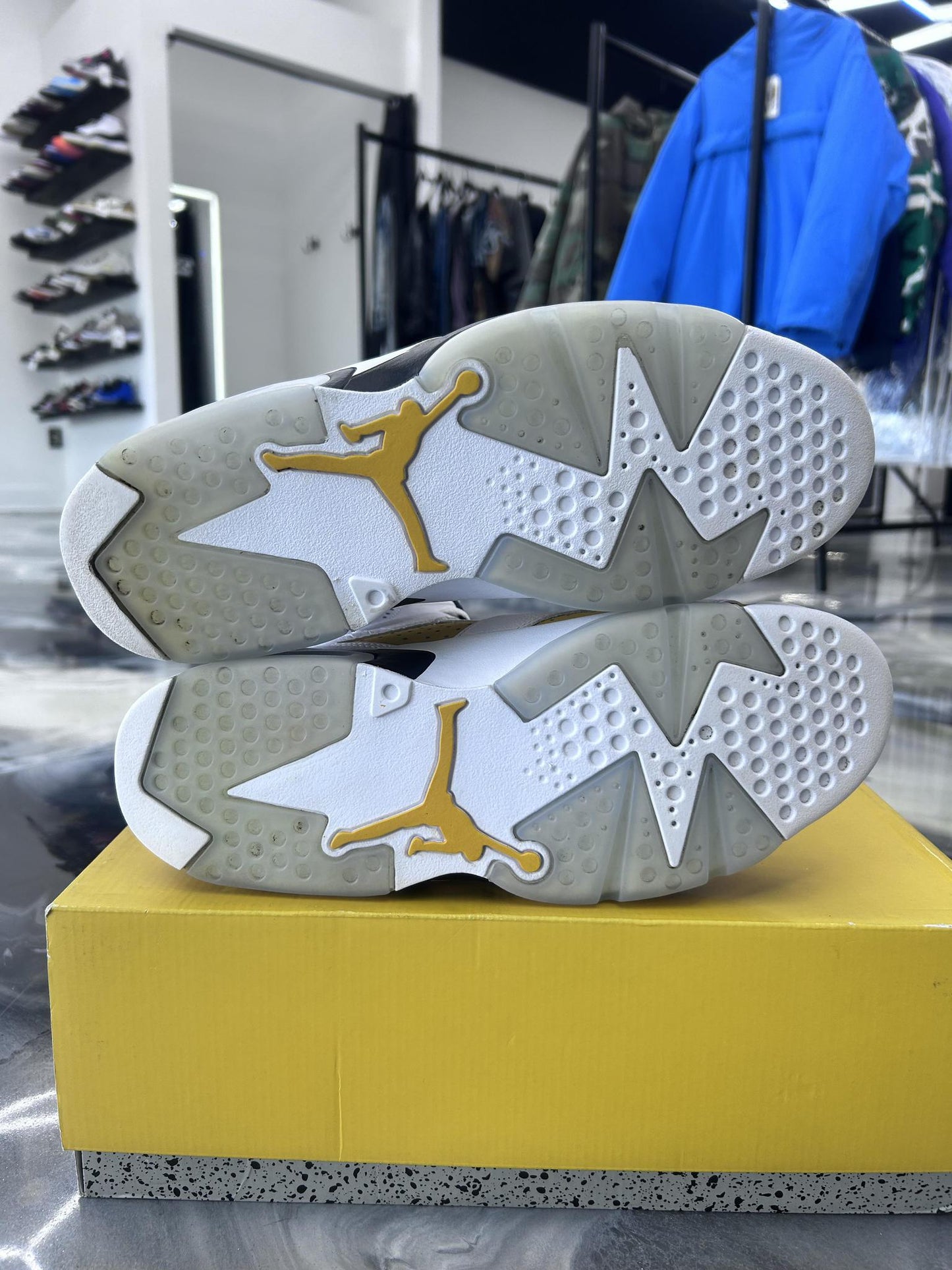 Jordan 6 "Yellow Ochre" Used Size 10
