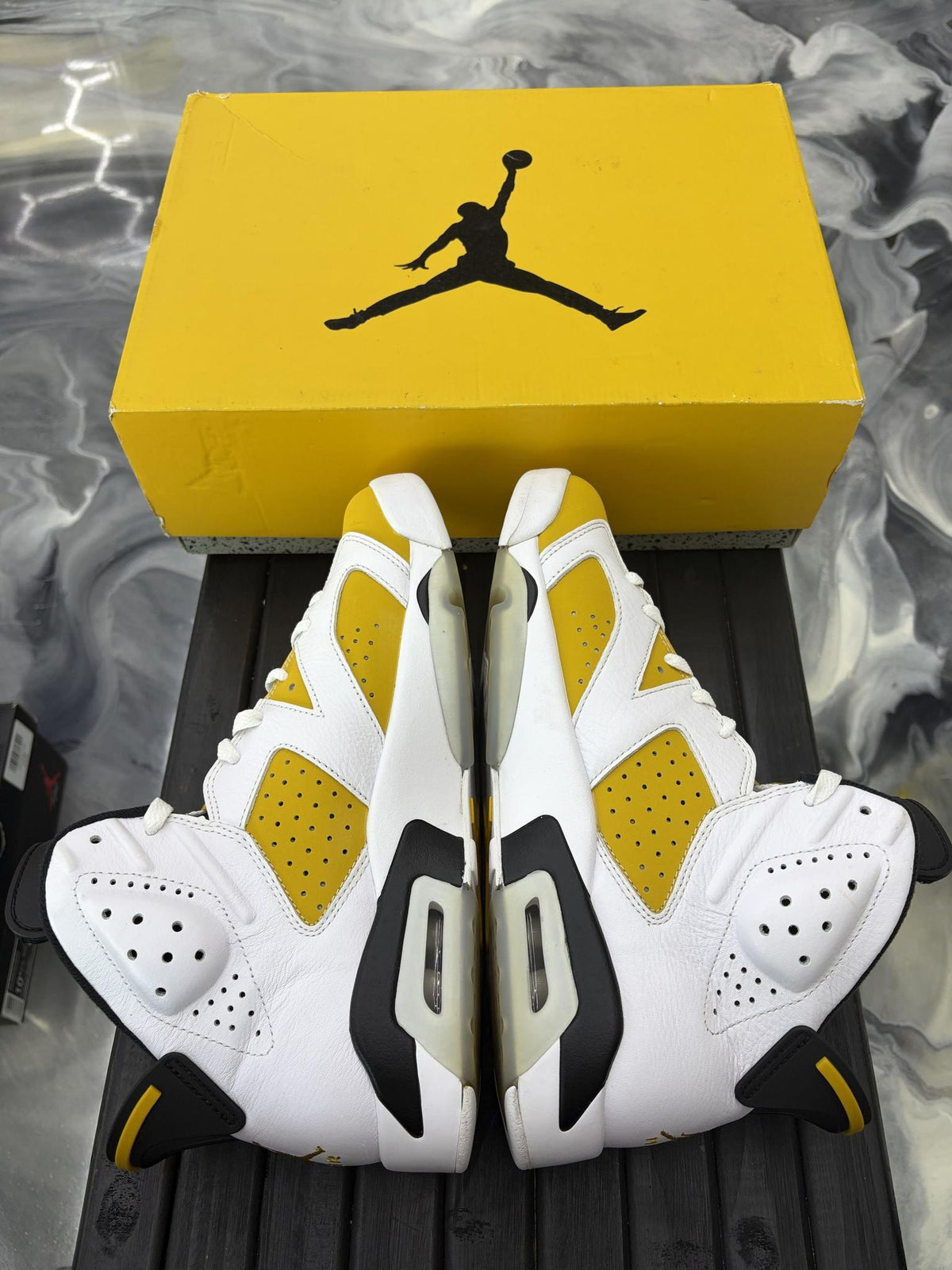 Jordan 6 "Yellow Ochre" Used Size 10.5