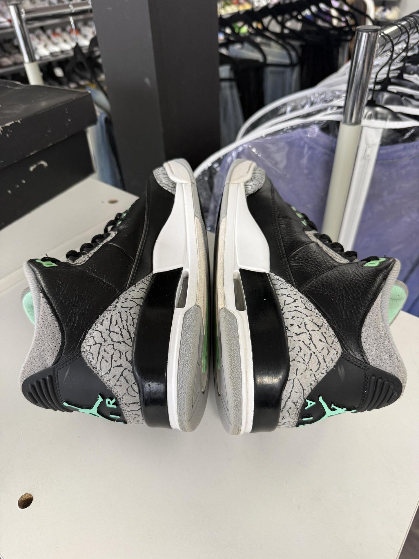 Jordan 3 "Glow Green" Used Size 10