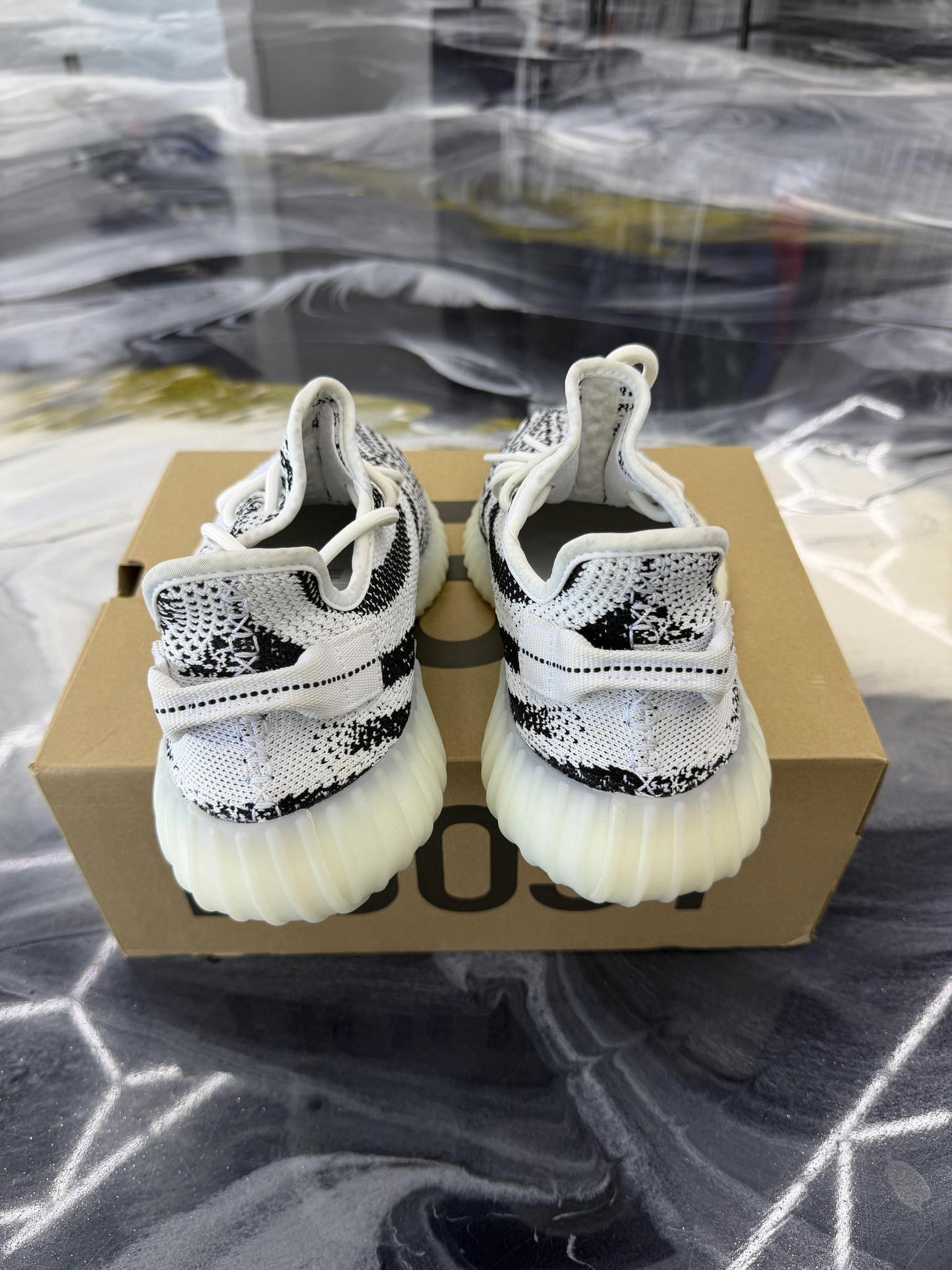Yeezy 350 Boost V2 "Zebra" Used Size 9