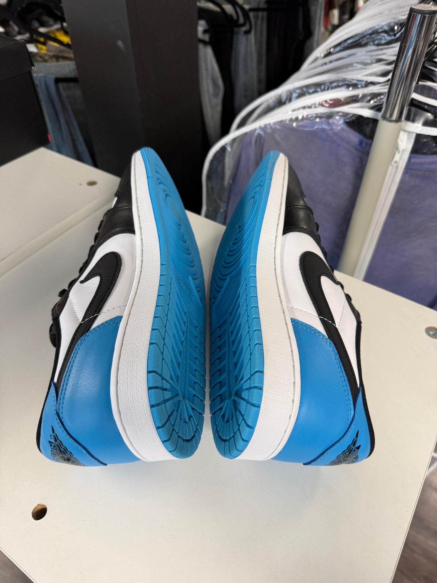 Jordan 1 Low Powder Blue Used Size 12