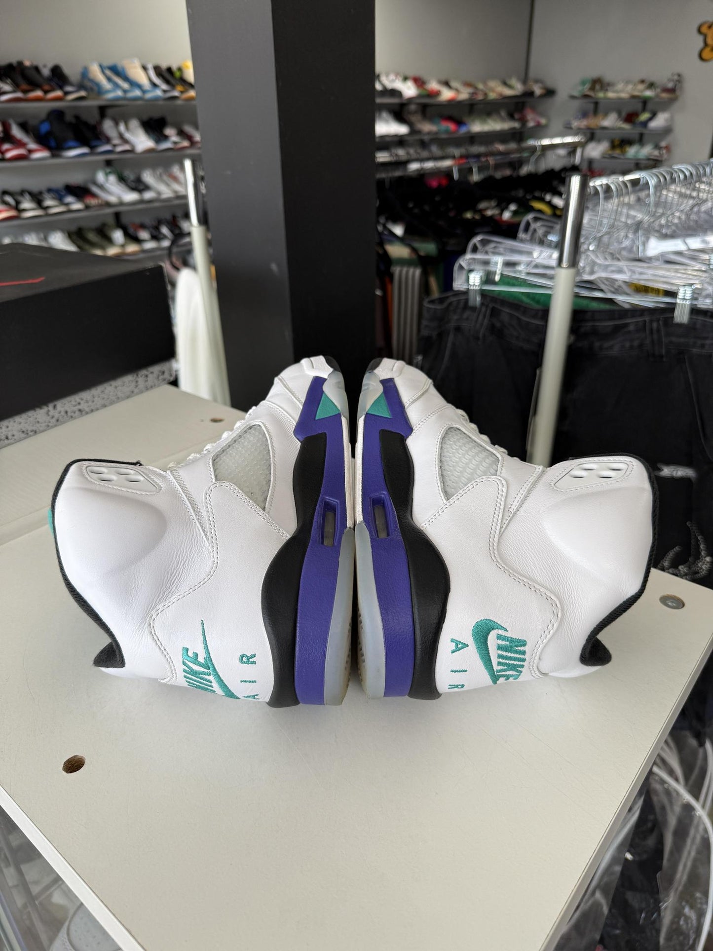Jordan 5 "Grape" Used Size 8.5