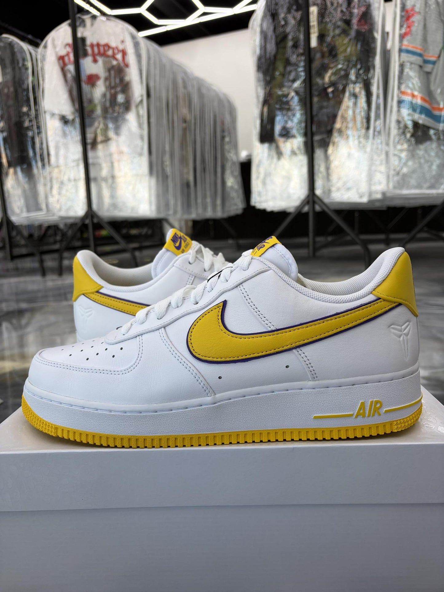 Nike Air Force 1 Low "Kobe Lakers Home" Used Size 12