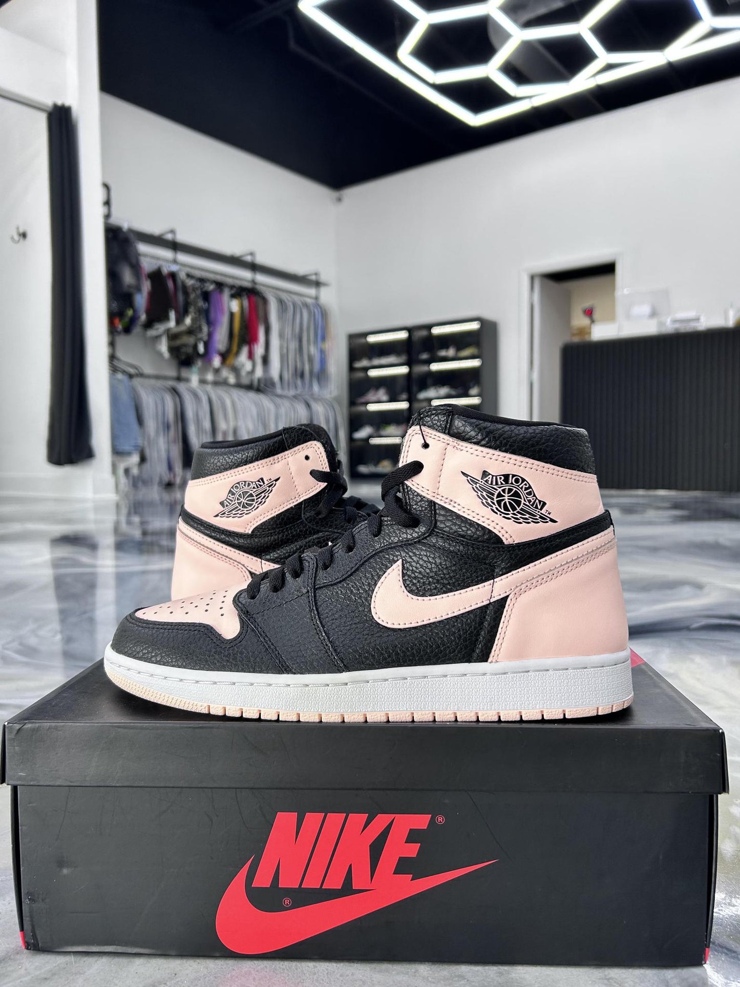 Jordan 1 "Hyper Crimson" Used Size 10
