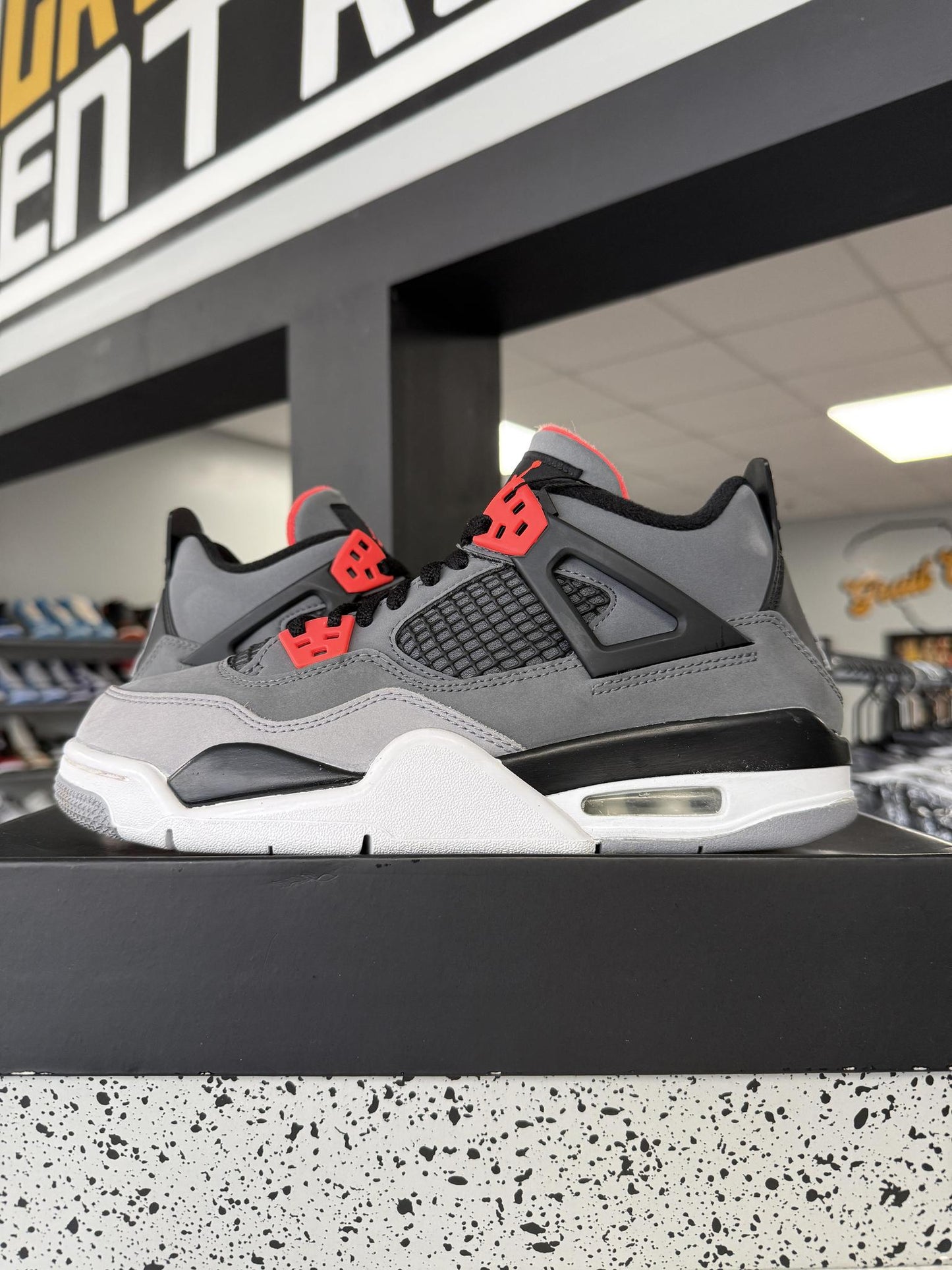 Jordan 4 Infrared Used Size 6.5Y/8W