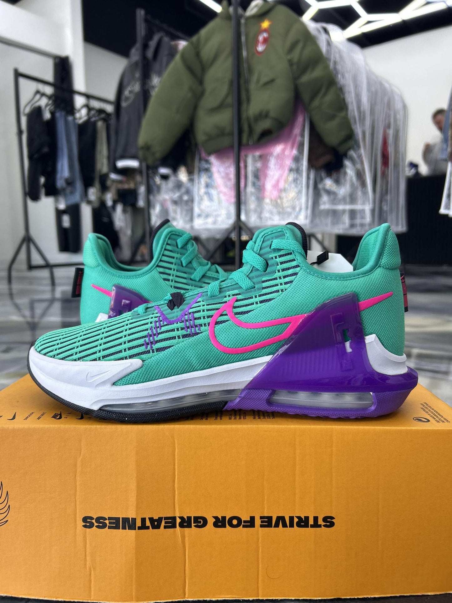 Lebron Witness VI "Green Purple" Used Size 9.5