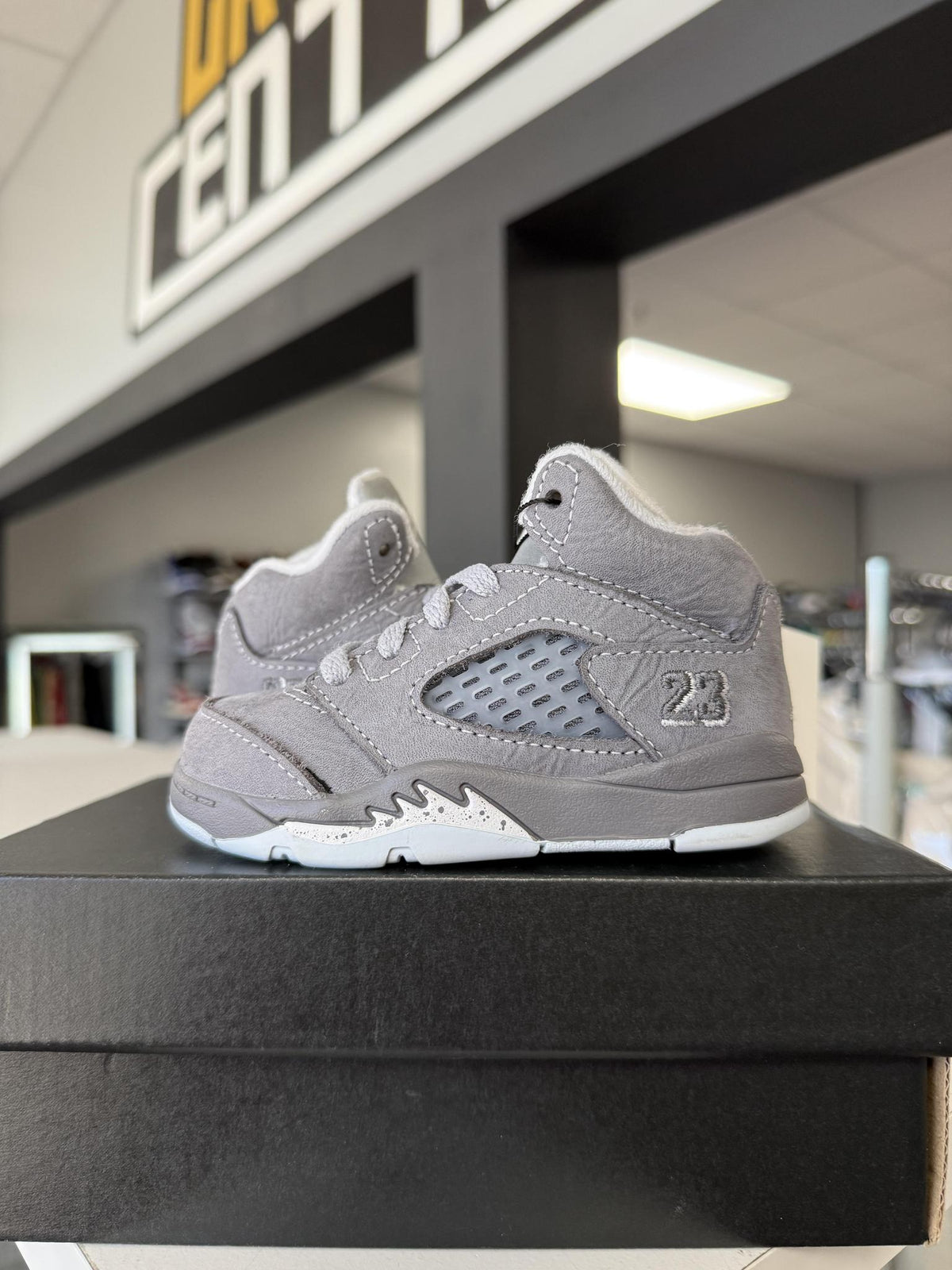 Jordan 5 Wolf Grey Used Size 5C
