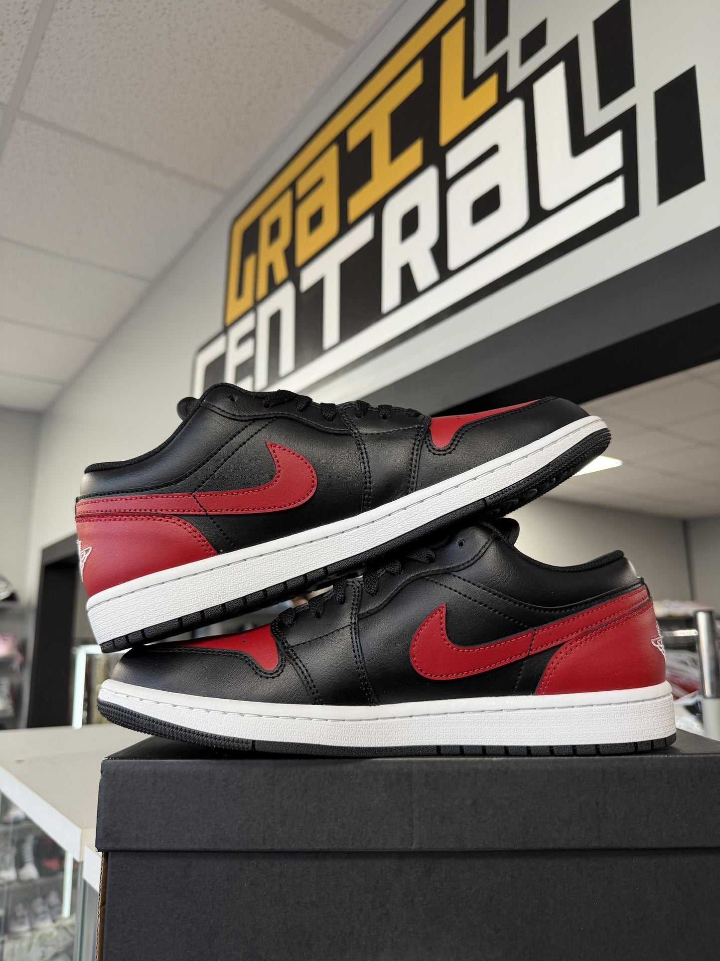 Jordan 1 Low "Bred" Used Size 10.5