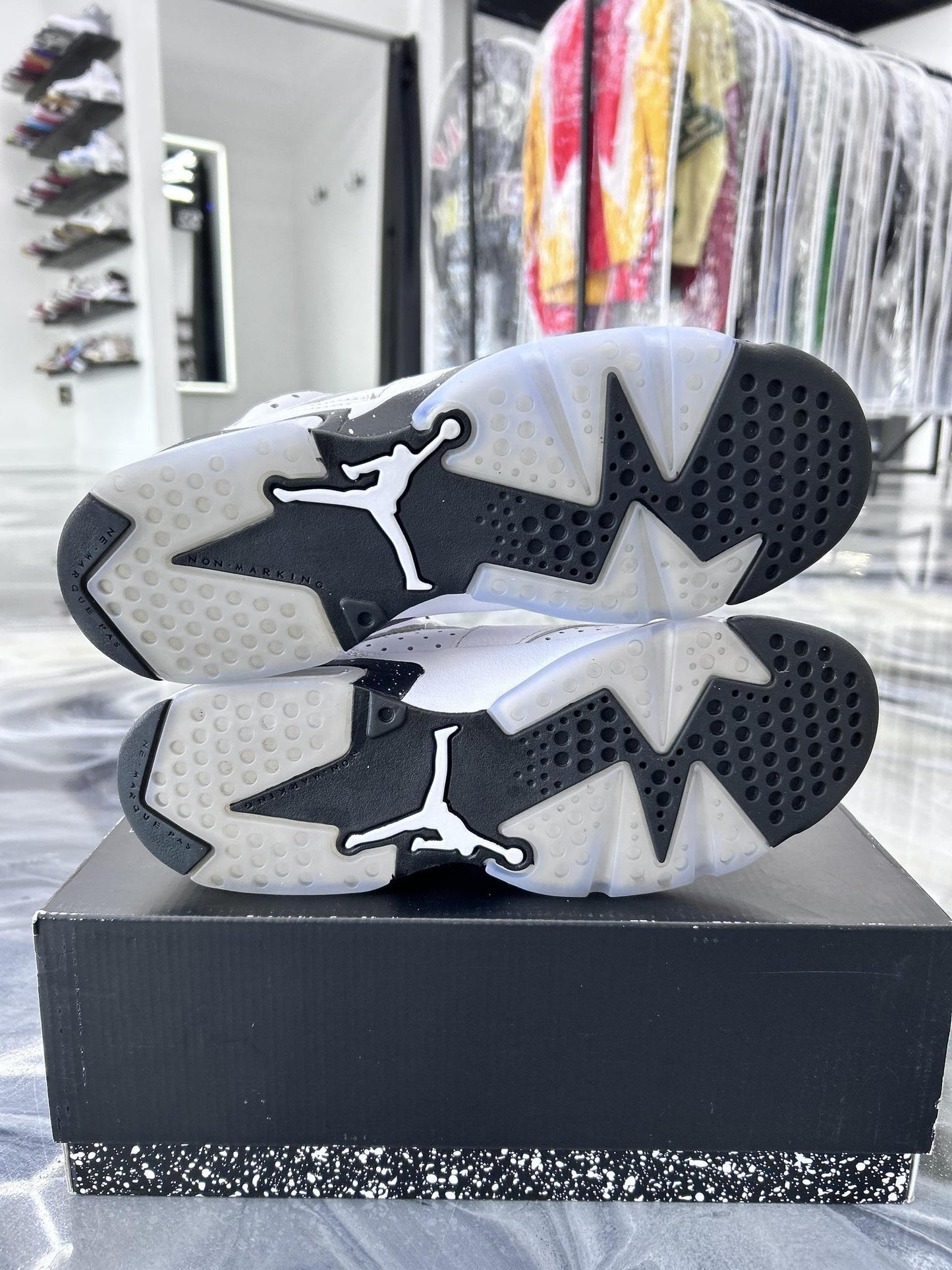Jordan 6 "Reverse Oreo" Used Size 7Y/8.5W