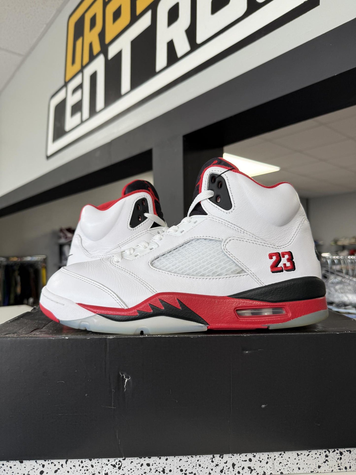 Jordan 5 "Fire Red" Used Size 10.5