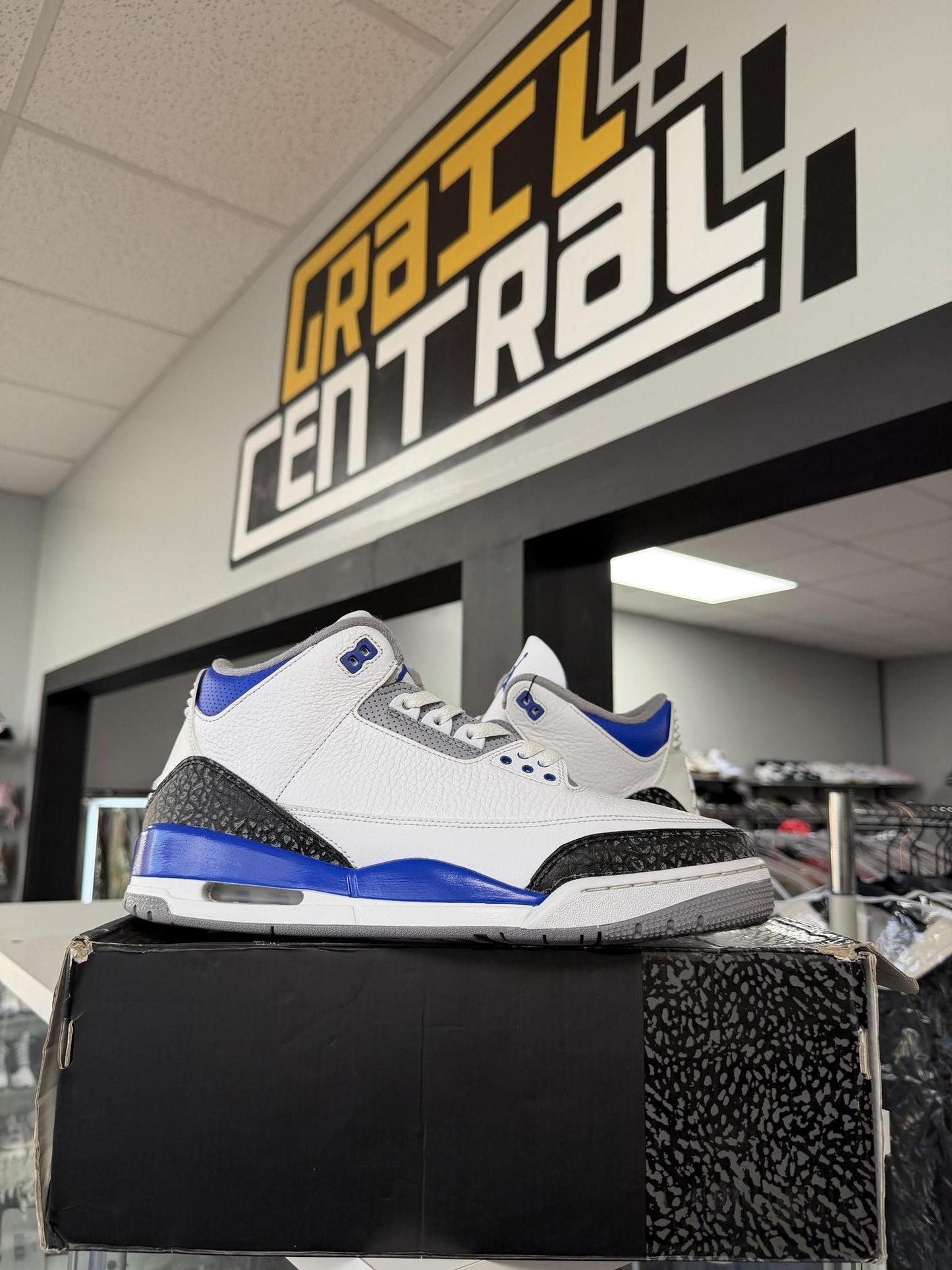 Jordan 3 "Racer Blue" Used Size 12