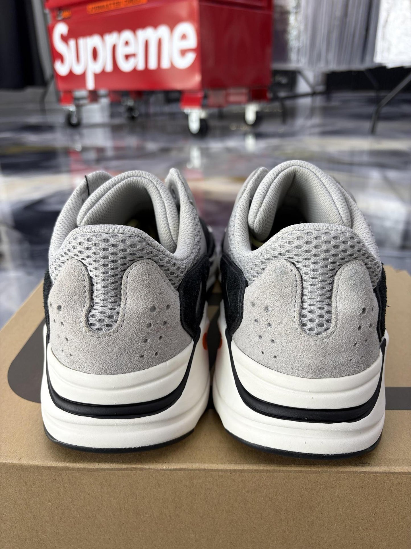 Yeezy 700 Boost "Wave Runner" Used Size 10