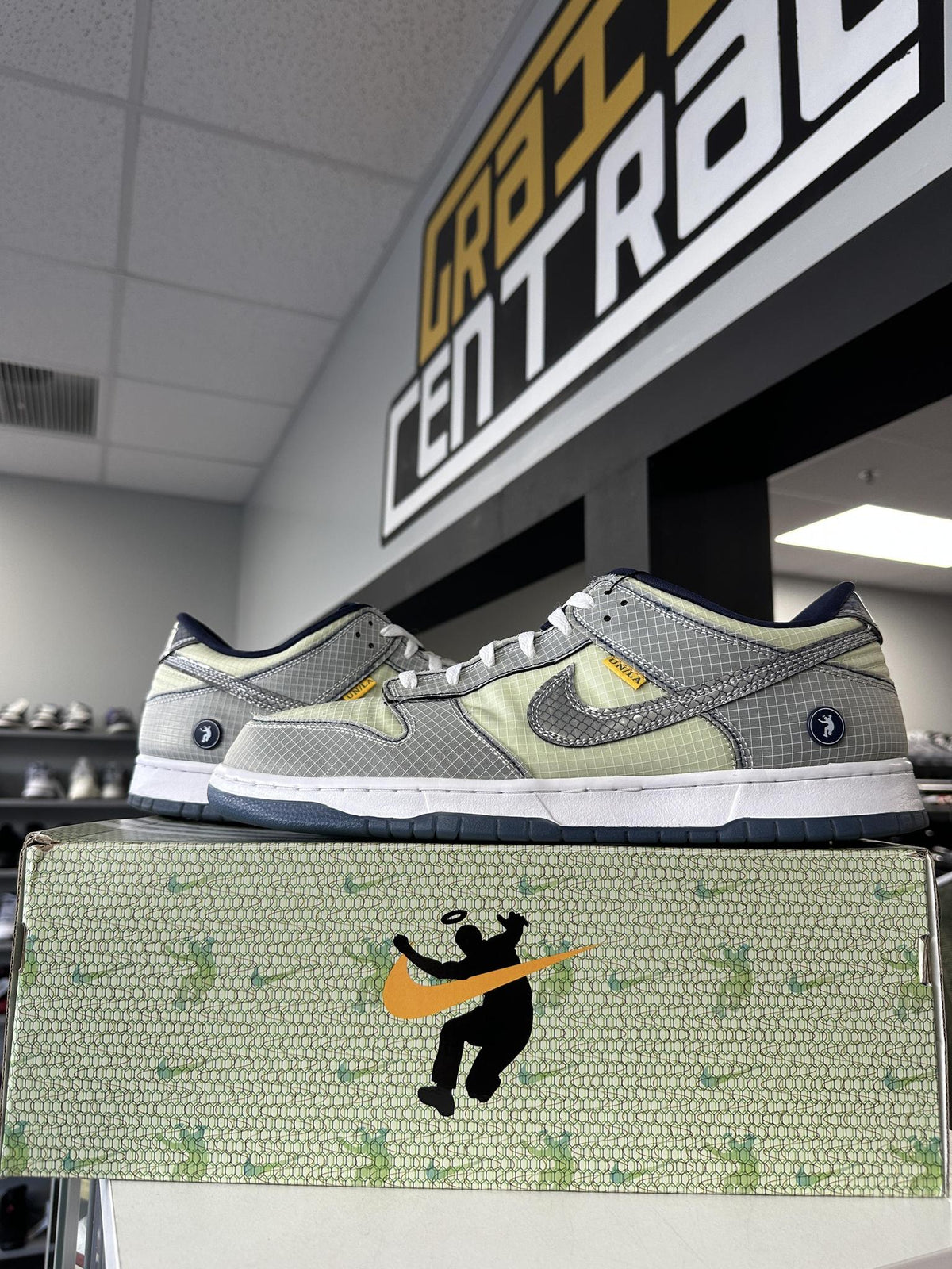 Nike Dunk Low "Union LA Pistachio" Used Size 14