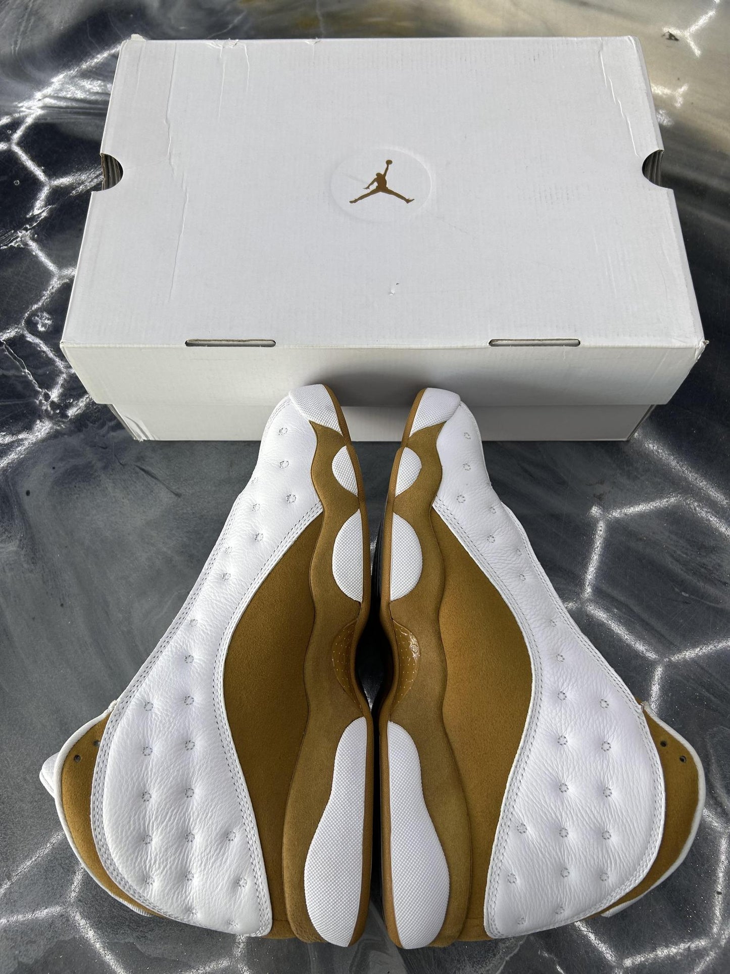 Jordan 13 "Wheat" Used Size 10