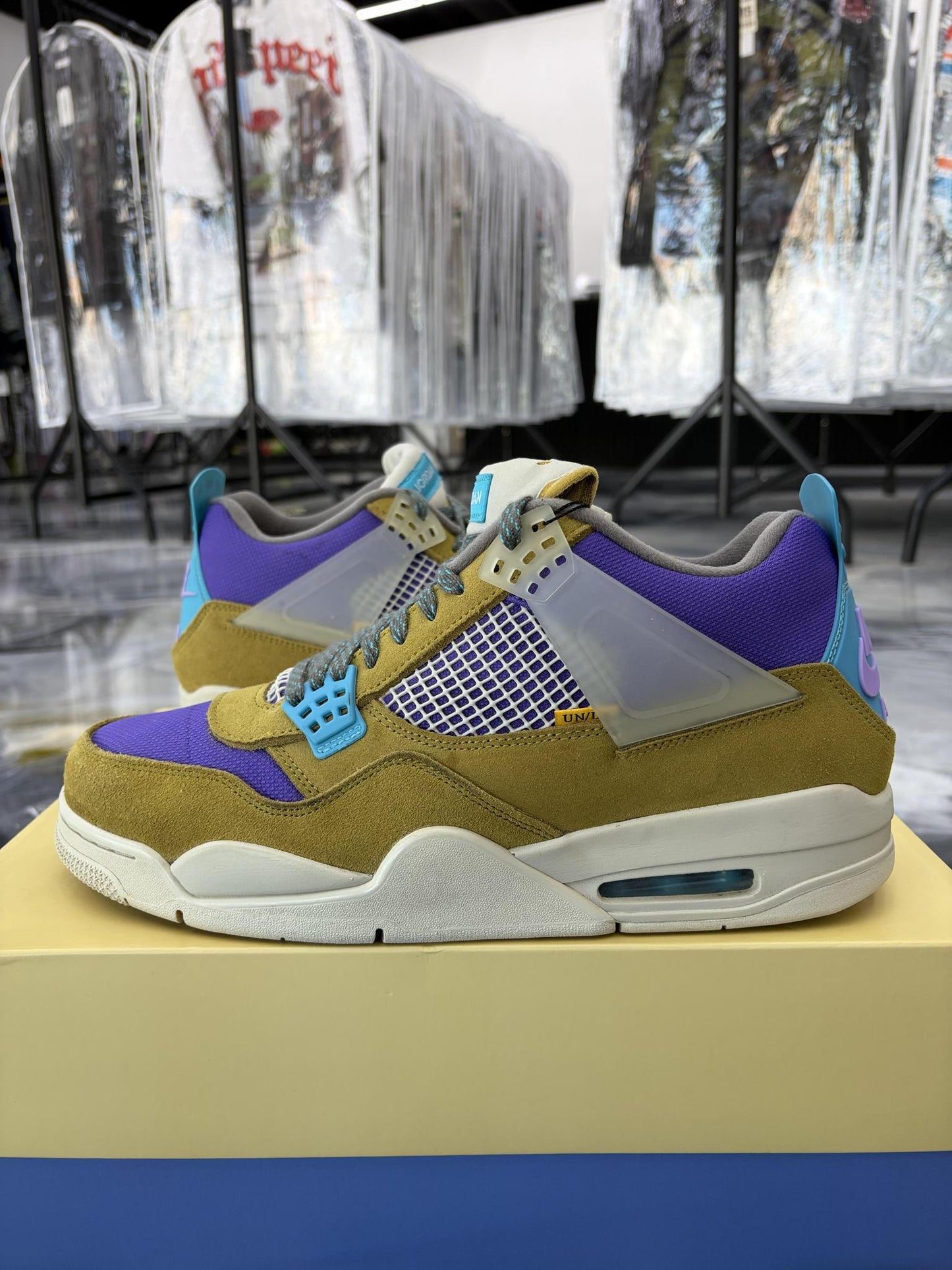 Jordan 4 Union "Desert Moss" Used Size 12