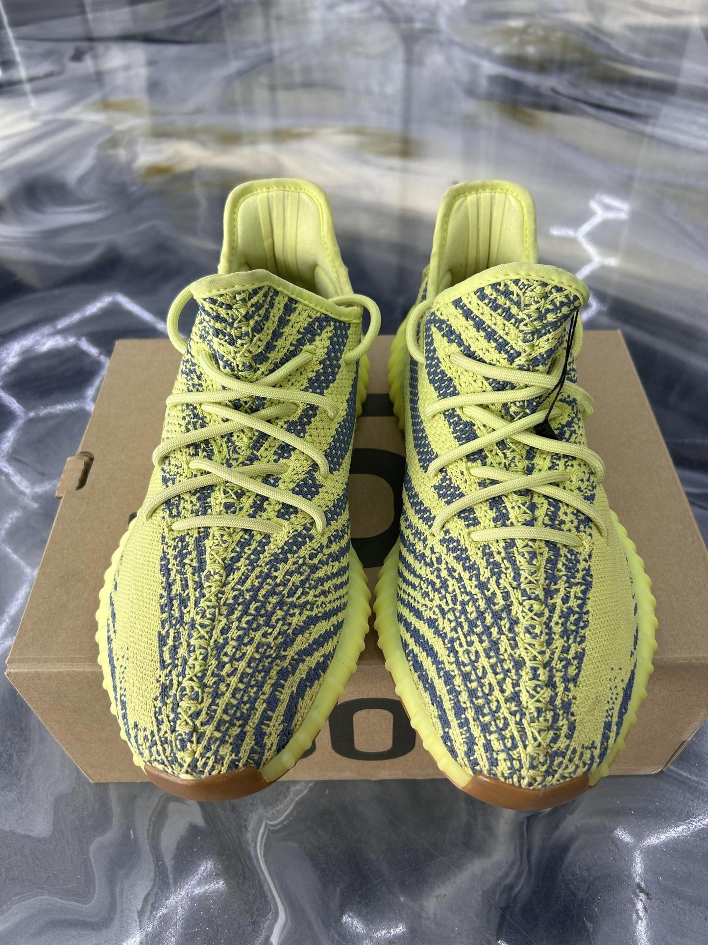 Yeezy 350 V2 "Frozen Yellow" Used Size 11