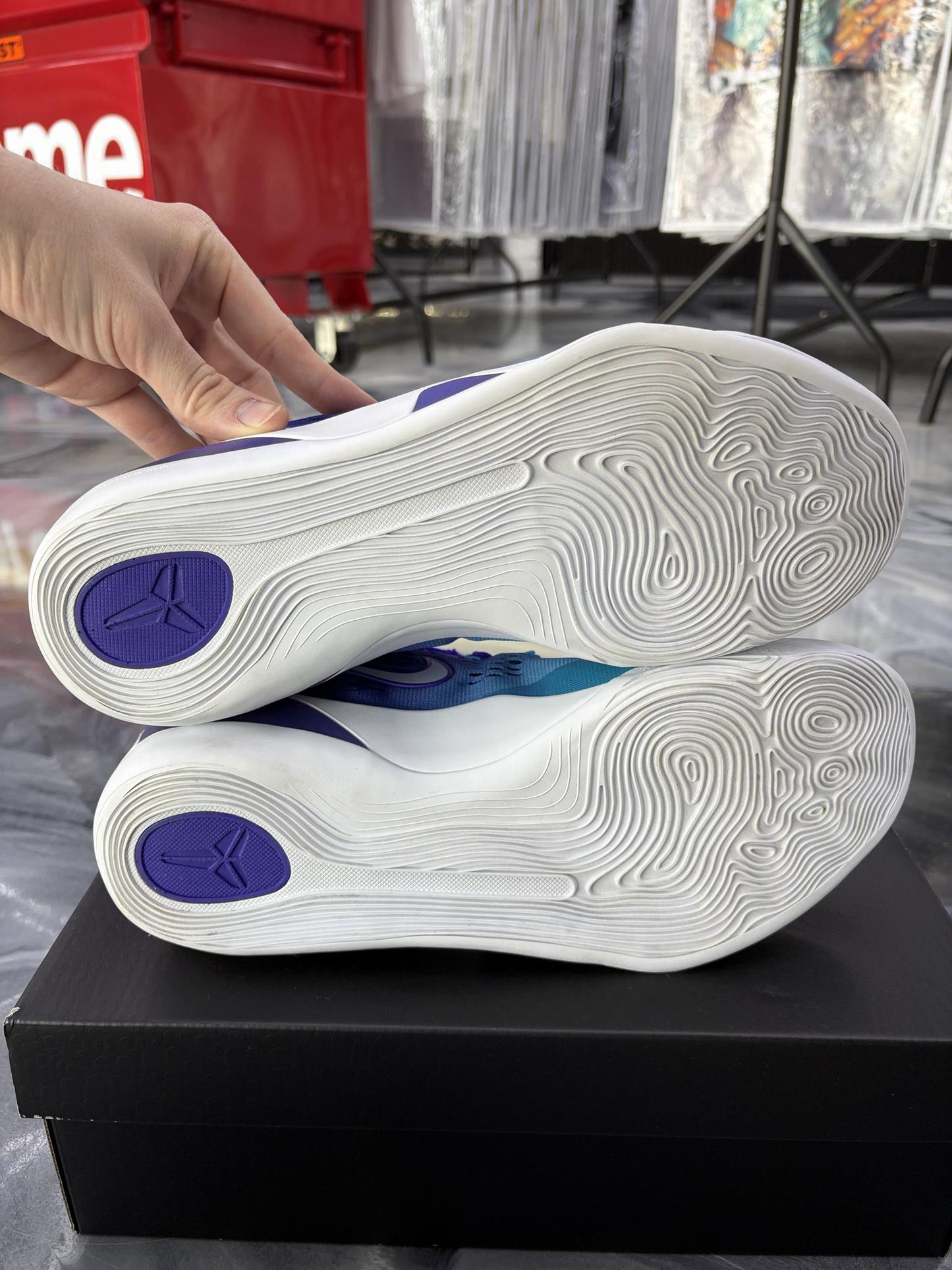 Nike Kobe 9 Elite Low "Hornets" Used Size 11