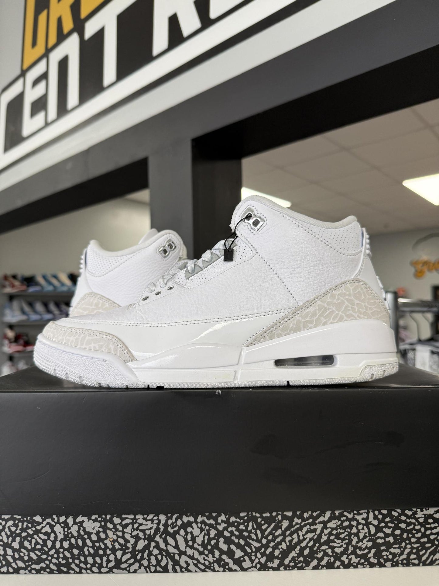 Jordan 3 "Pure Money" Used Size 8