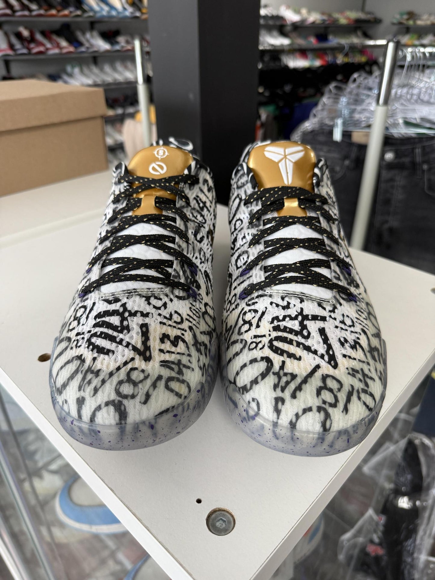 Kobe 11 Low ID "White Gold" Used Size 14