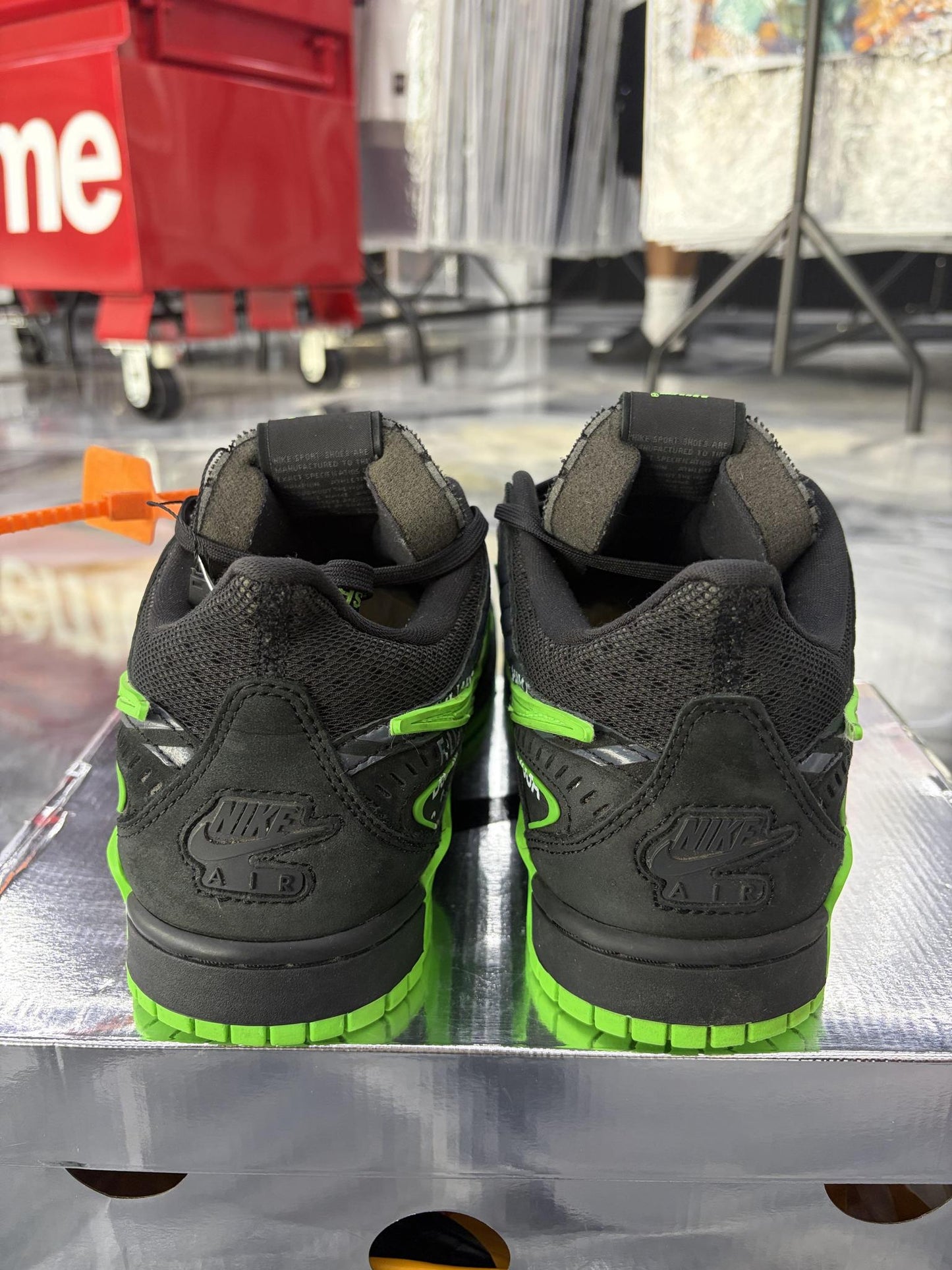 Nike Air Rubber Dunk Off "White Green" Used Size 10.5