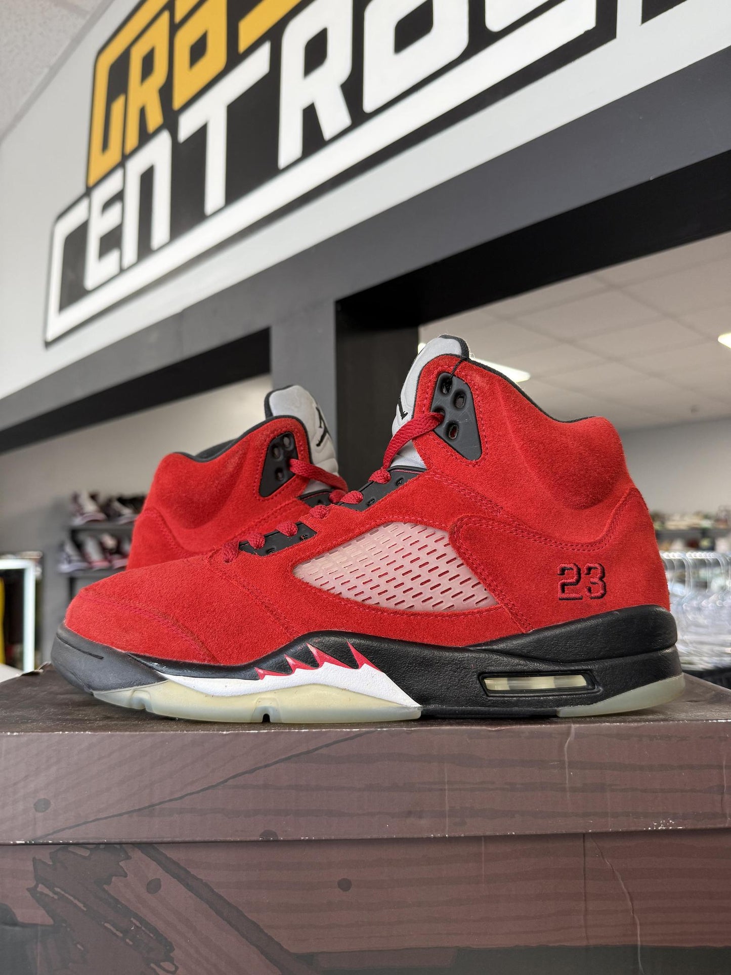 Jordan 5 "Raging Bull" Used Size 11